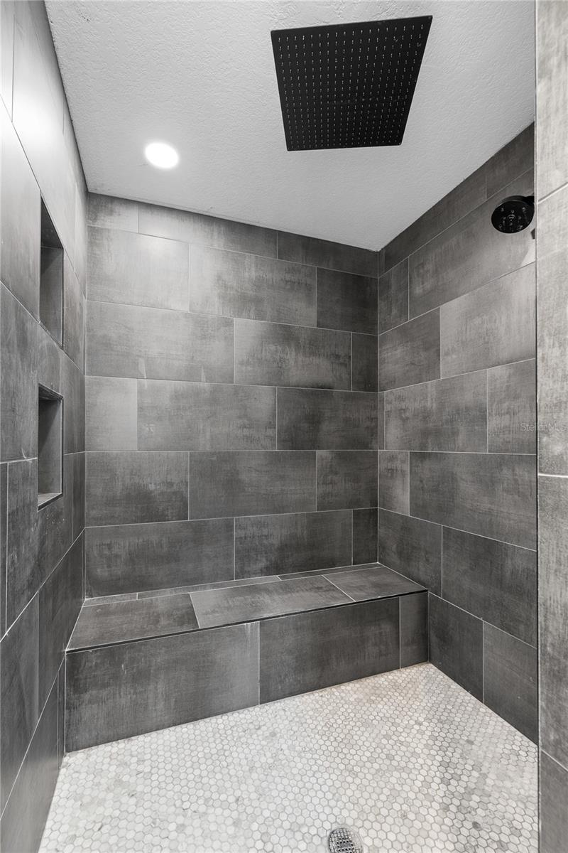 Image 21 of 43 For 5901 Denver Street Ne