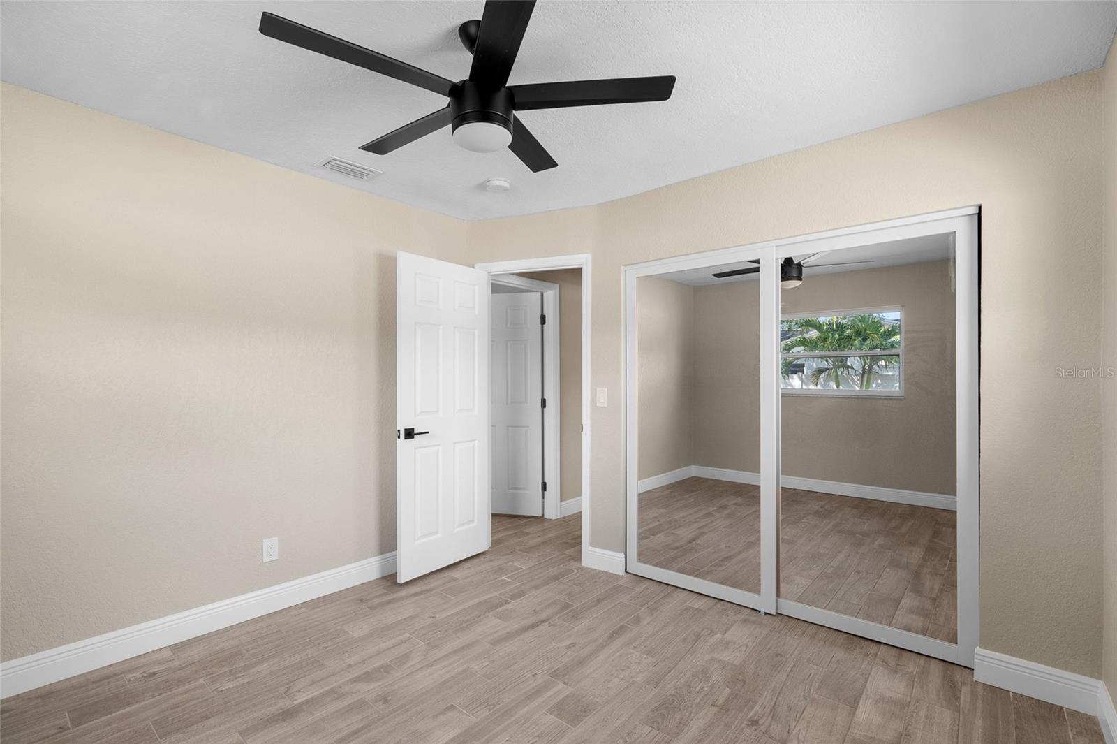 Image 26 of 43 For 5901 Denver Street Ne