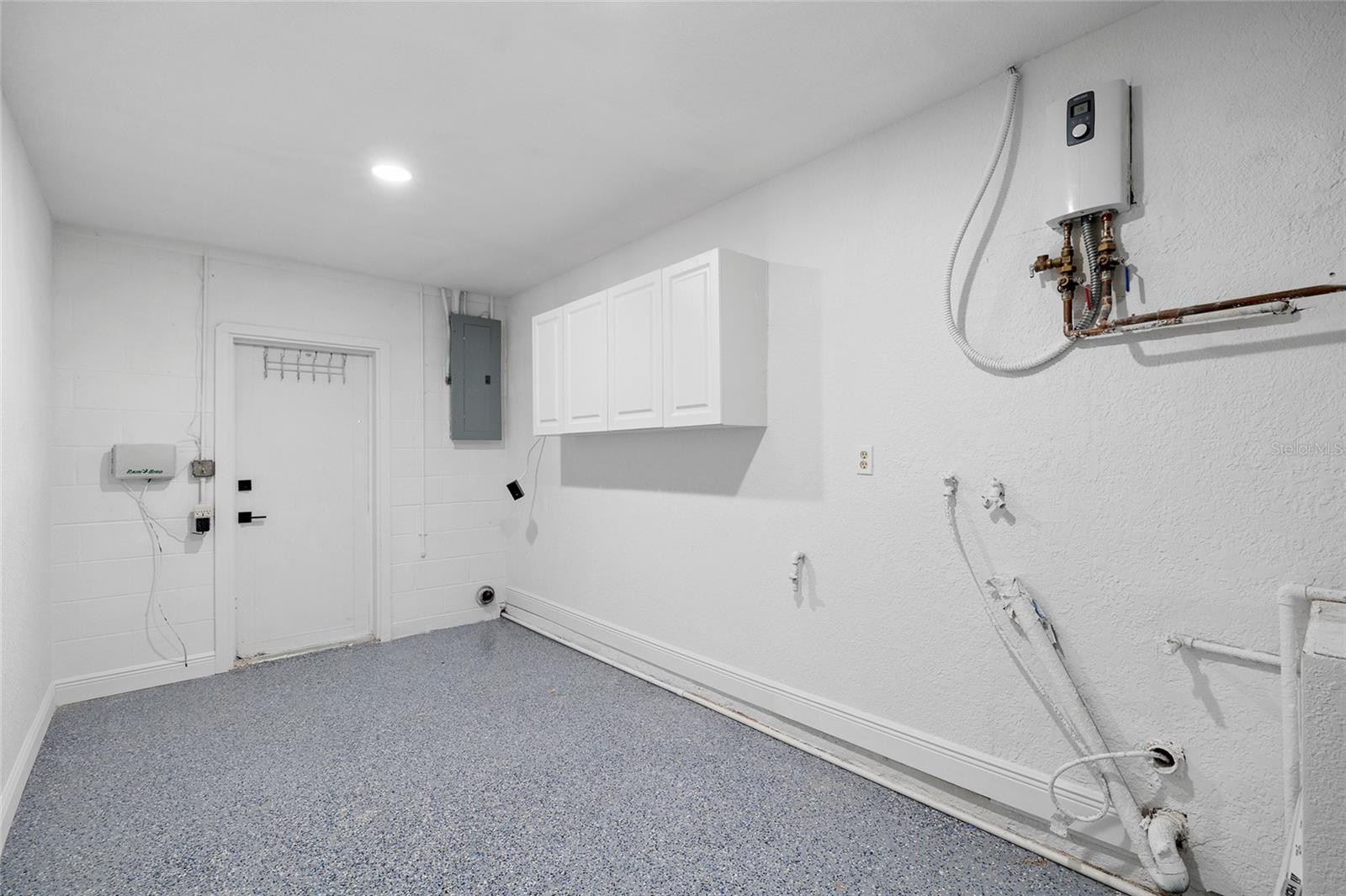 Image 34 of 43 For 5901 Denver Street Ne