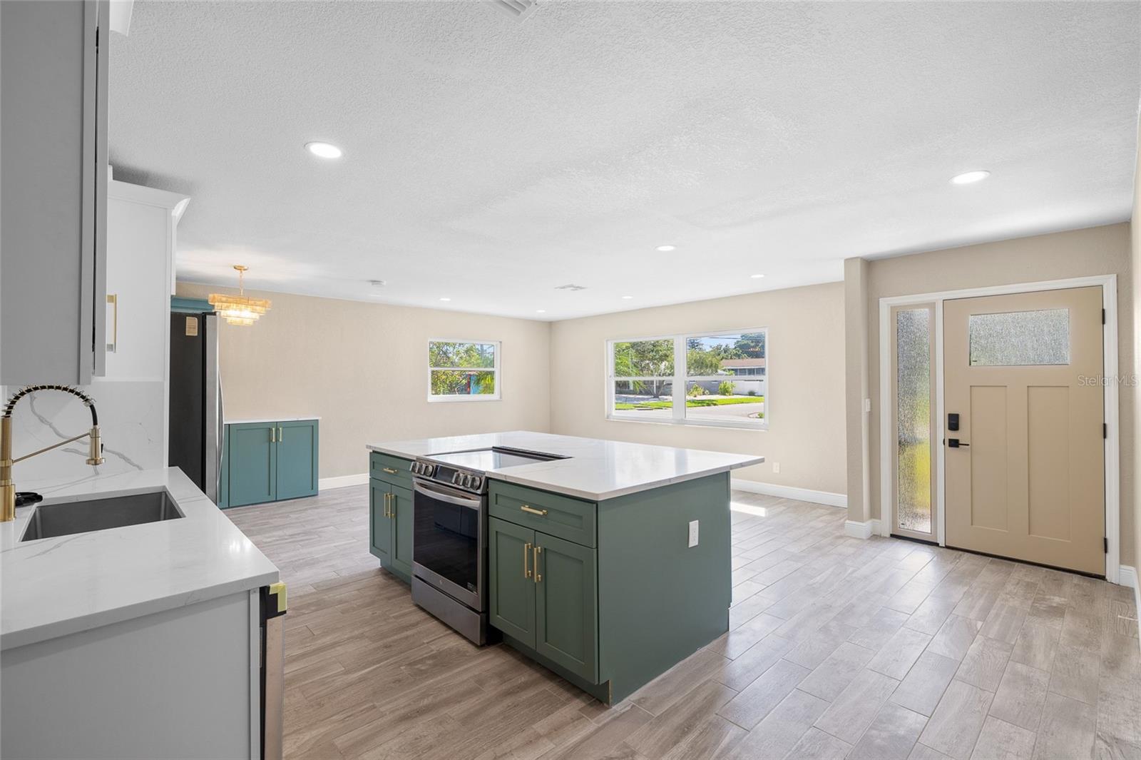 Image 5 of 43 For 5901 Denver Street Ne