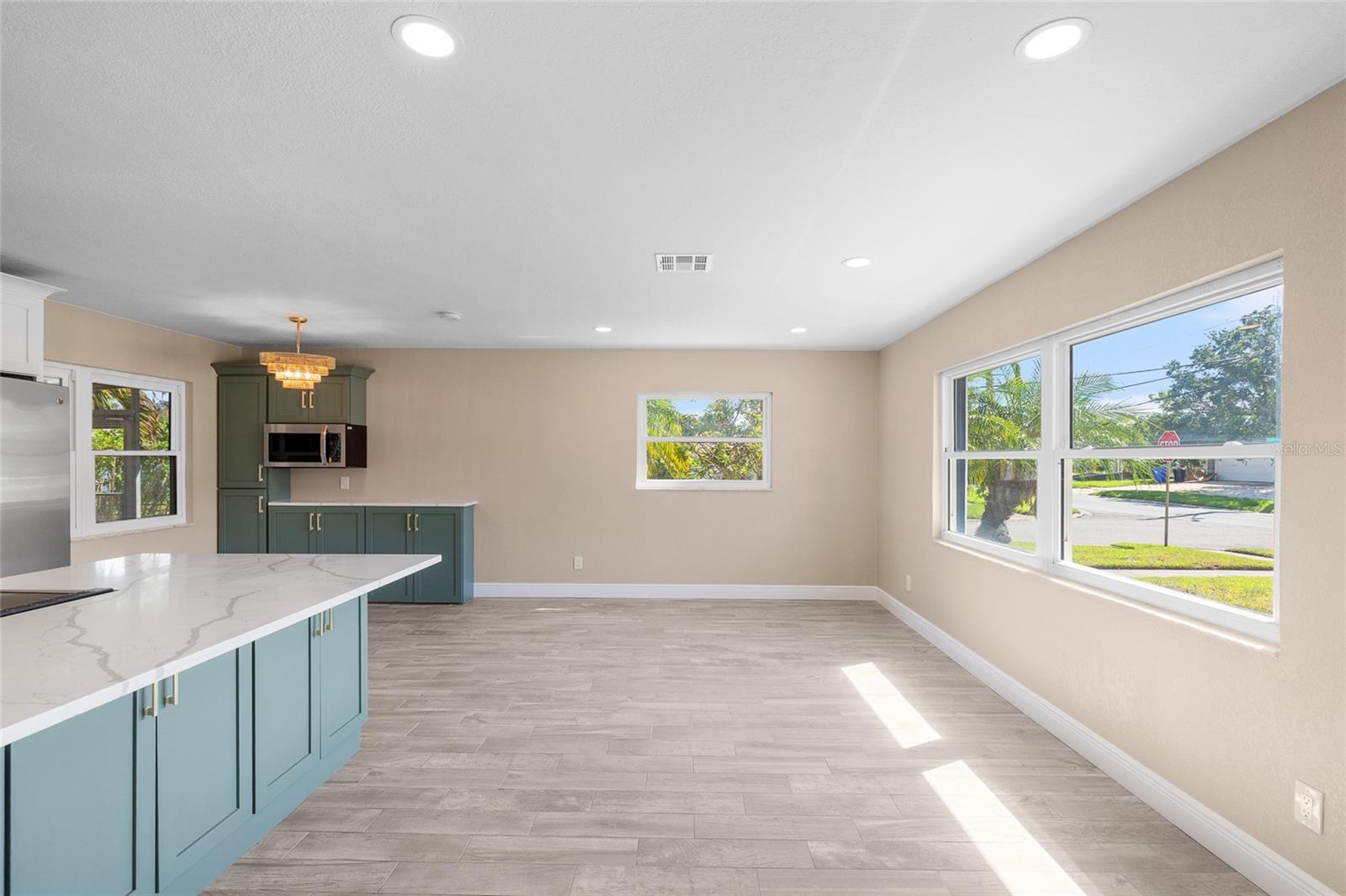 Image 7 of 43 For 5901 Denver Street Ne