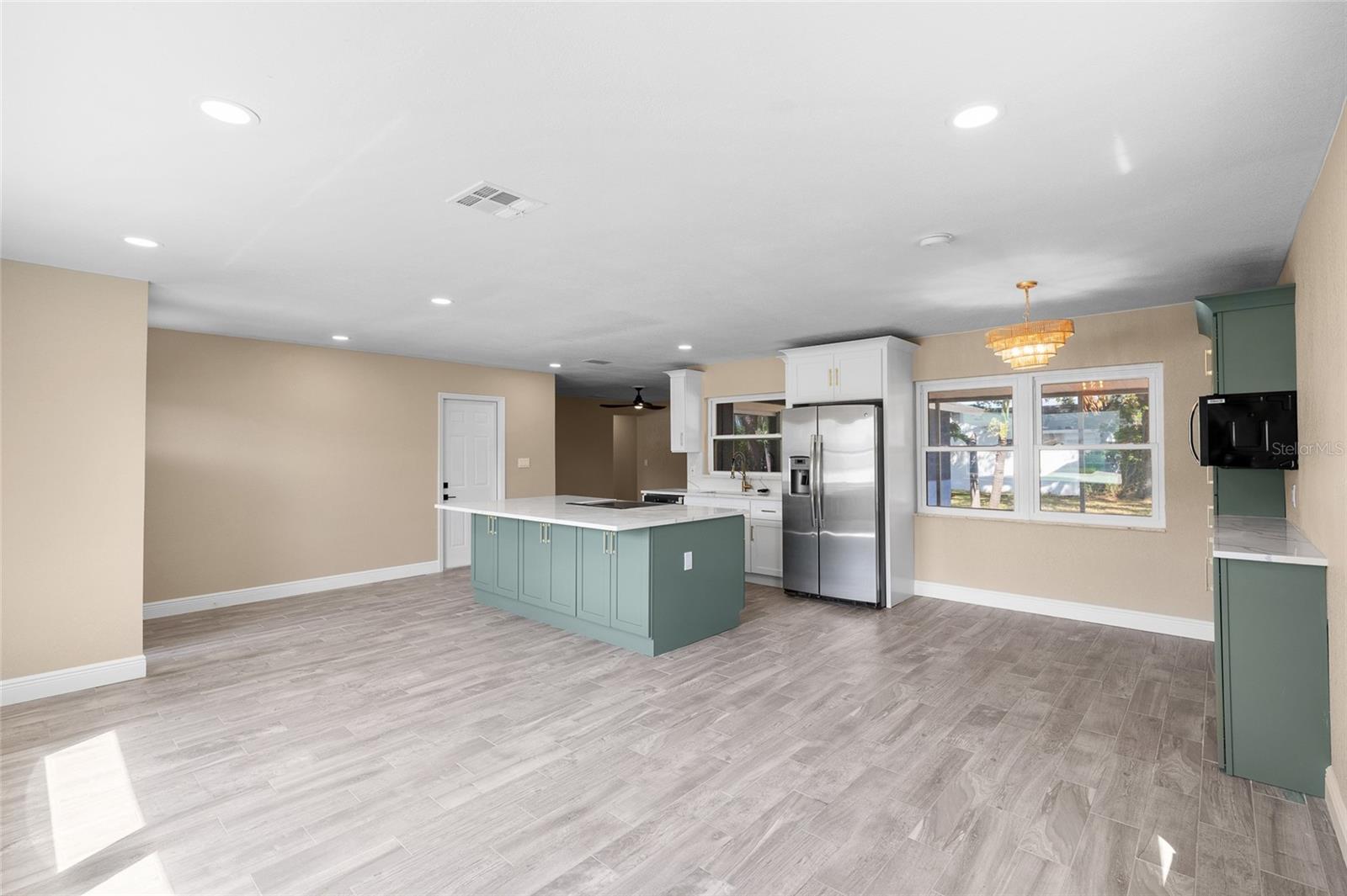 Image 8 of 43 For 5901 Denver Street Ne