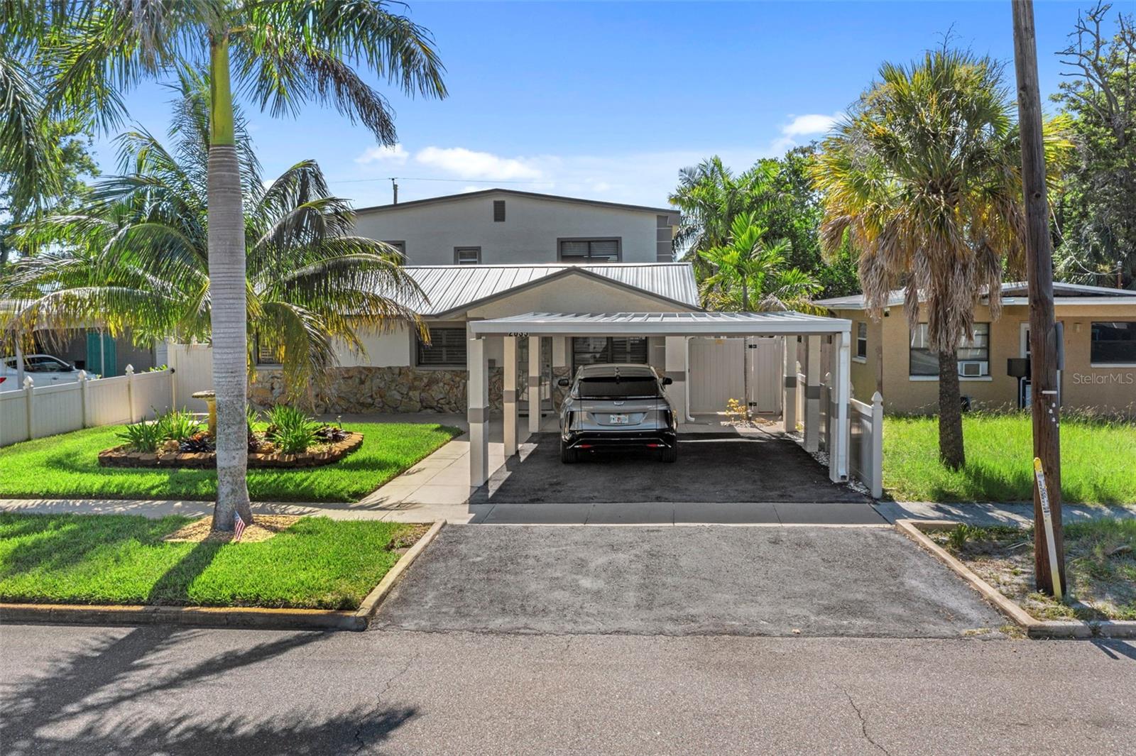 Image 3 of 82 For 2035 28th Street S