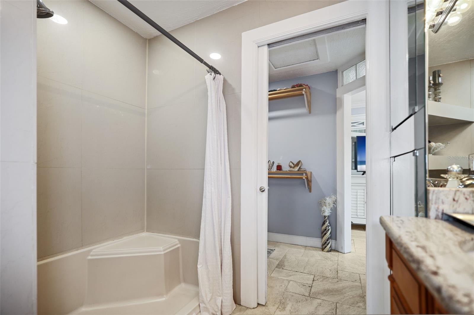 Image 31 of 82 For 2035 28th Street S
