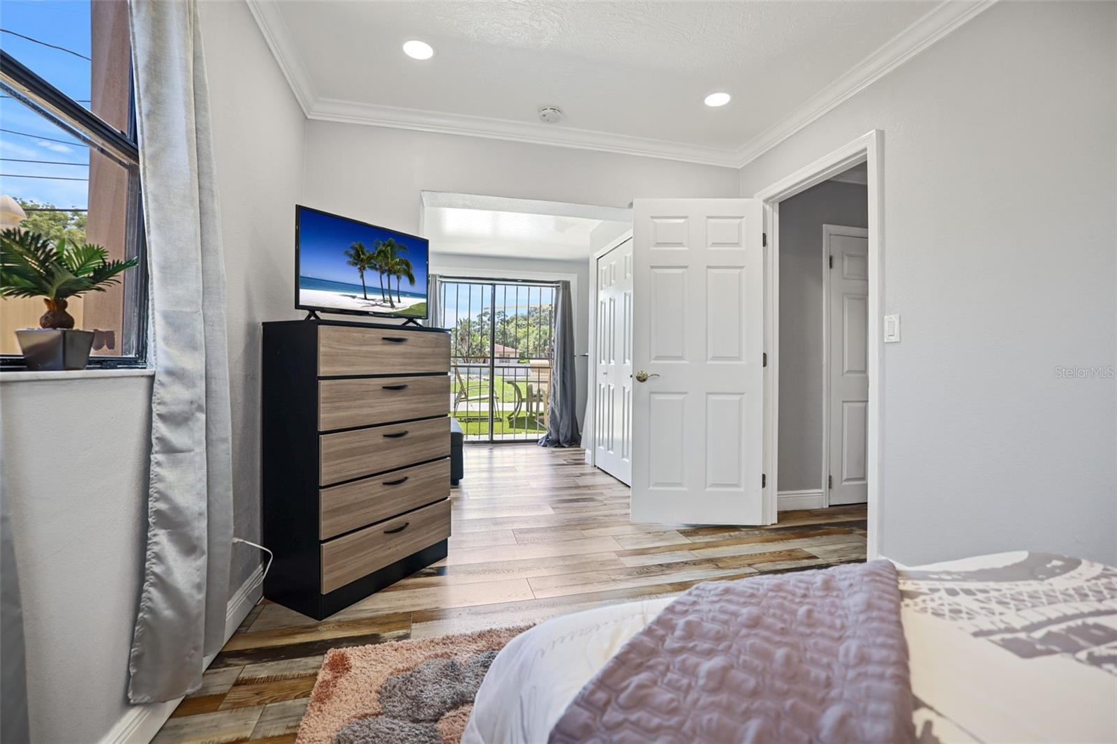 Image 45 of 82 For 2035 28th Street S