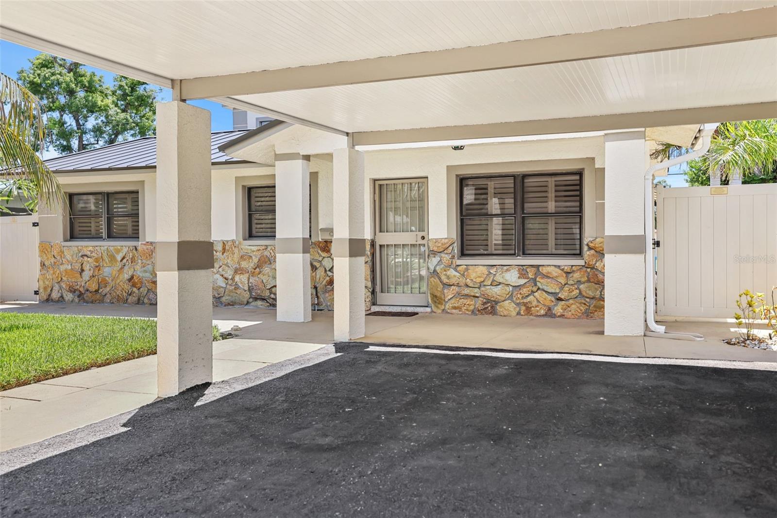 Image 56 of 82 For 2035 28th Street S