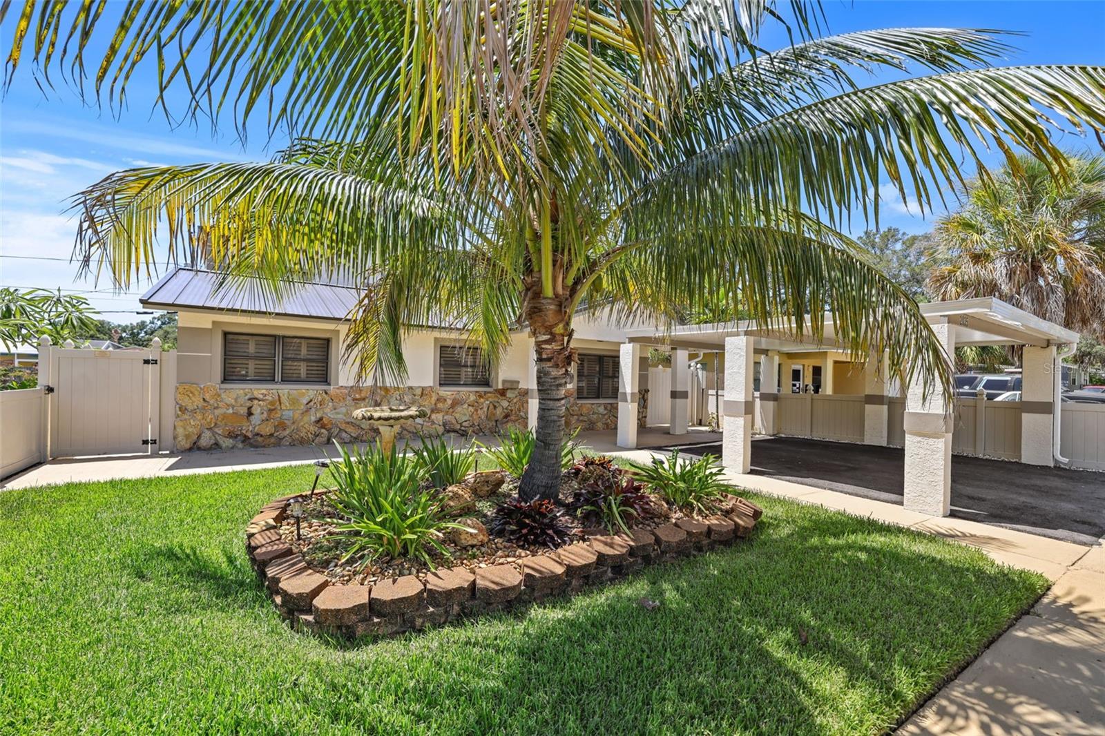 Image 58 of 82 For 2035 28th Street S