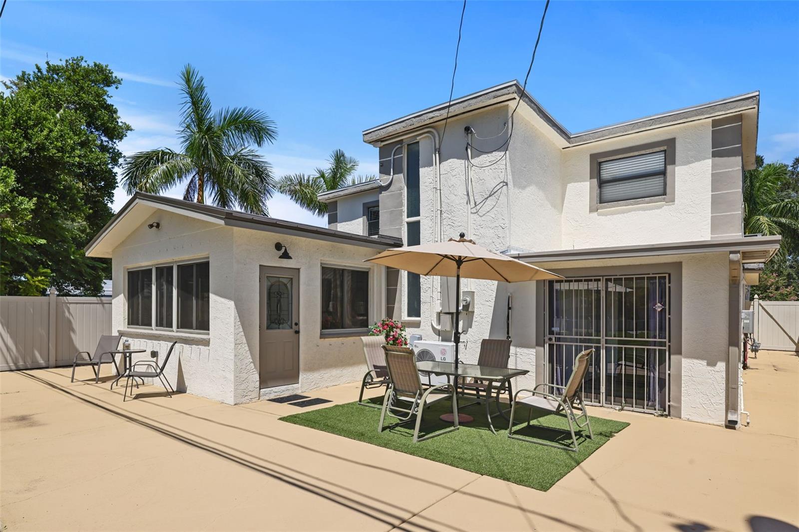 Image 62 of 82 For 2035 28th Street S