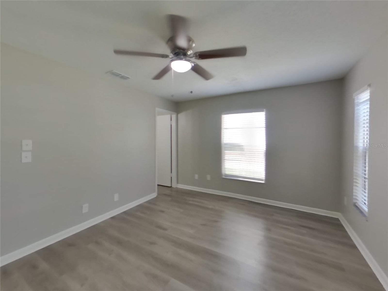 Image 6 of 17 For 13912 Henson Circle