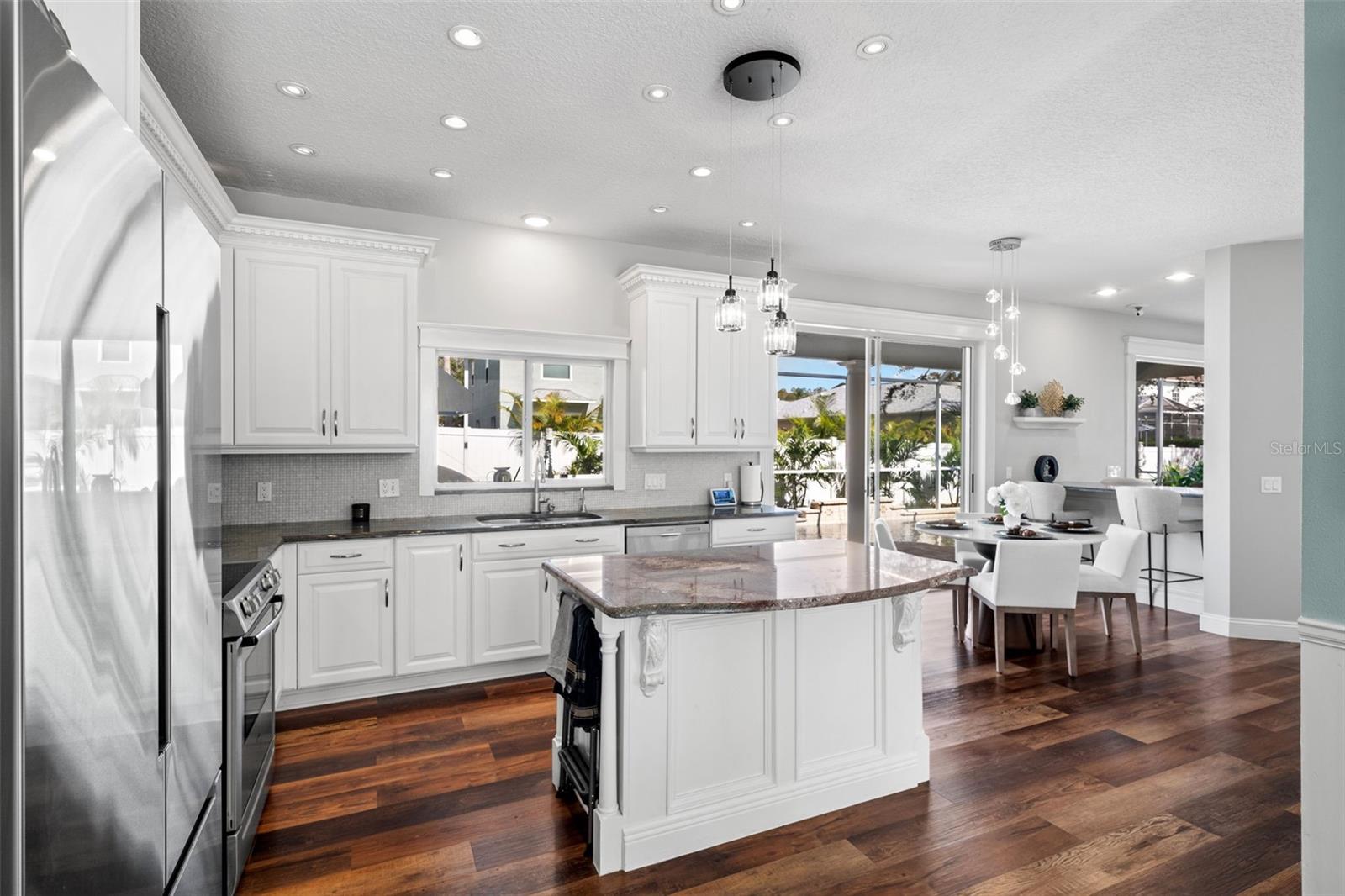 Image 11 of 83 For 4915 Augusta Avenue