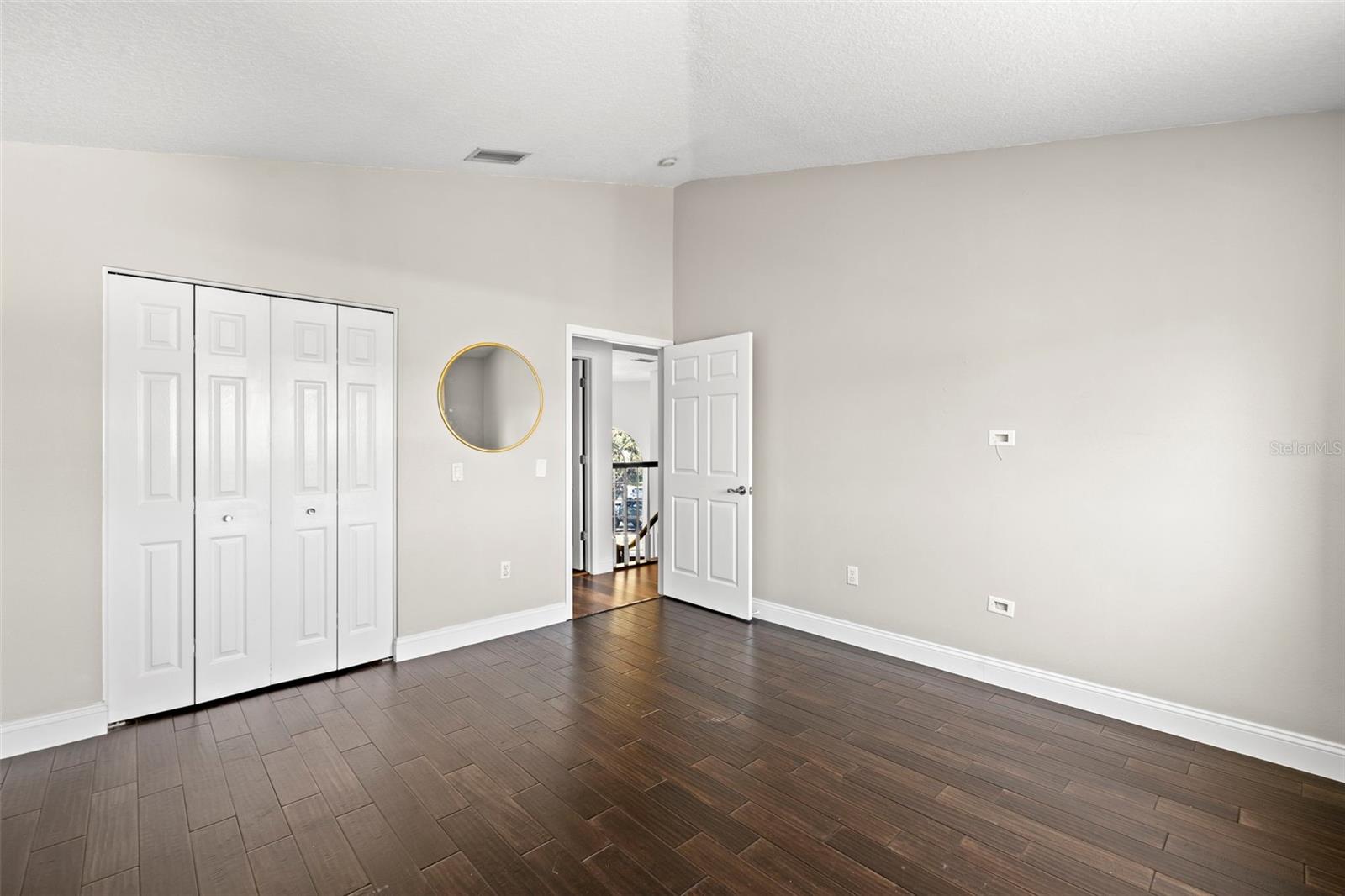 Image 41 of 83 For 4915 Augusta Avenue