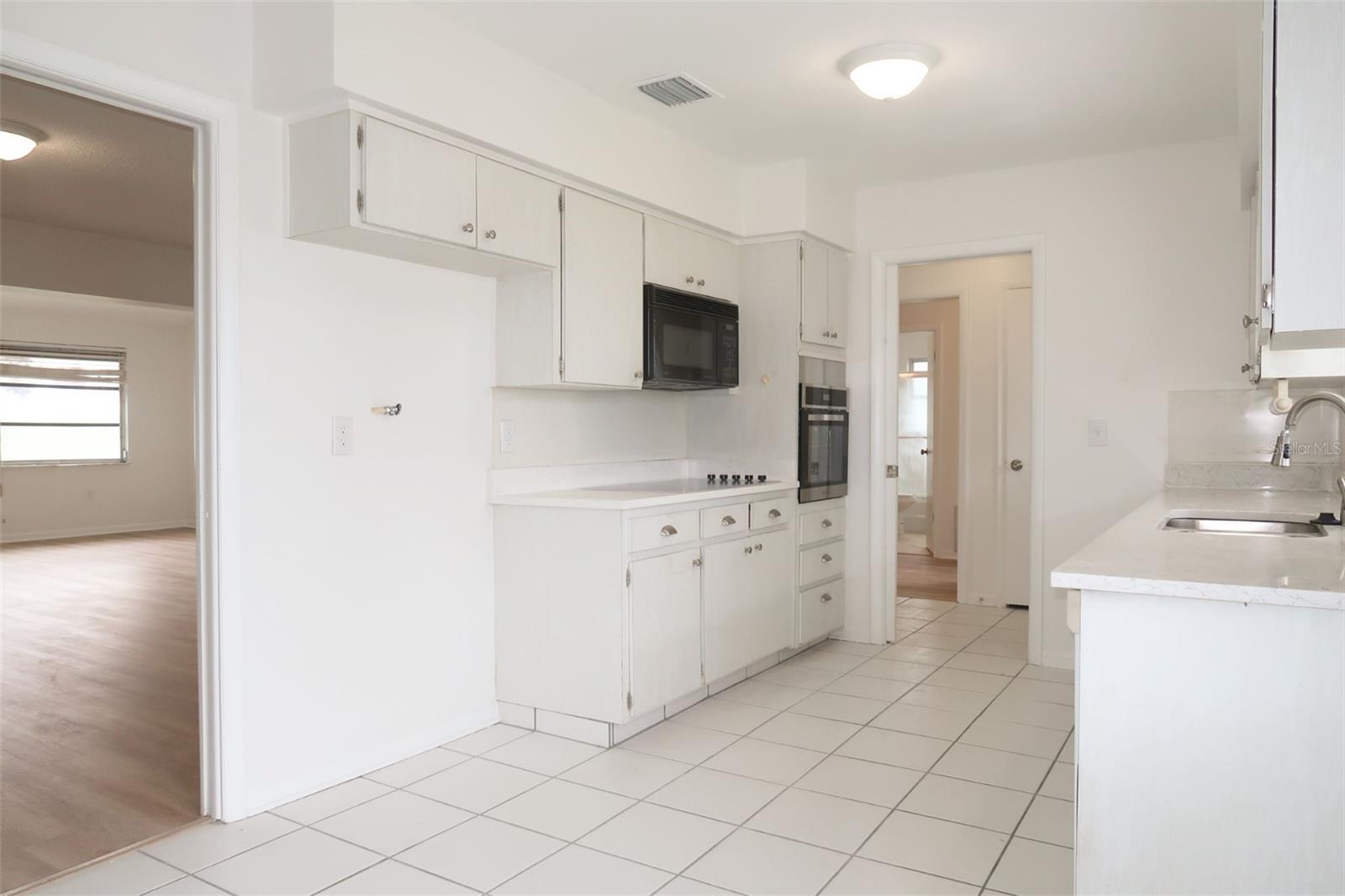 Image 12 of 24 For 604 Ojai Avenue