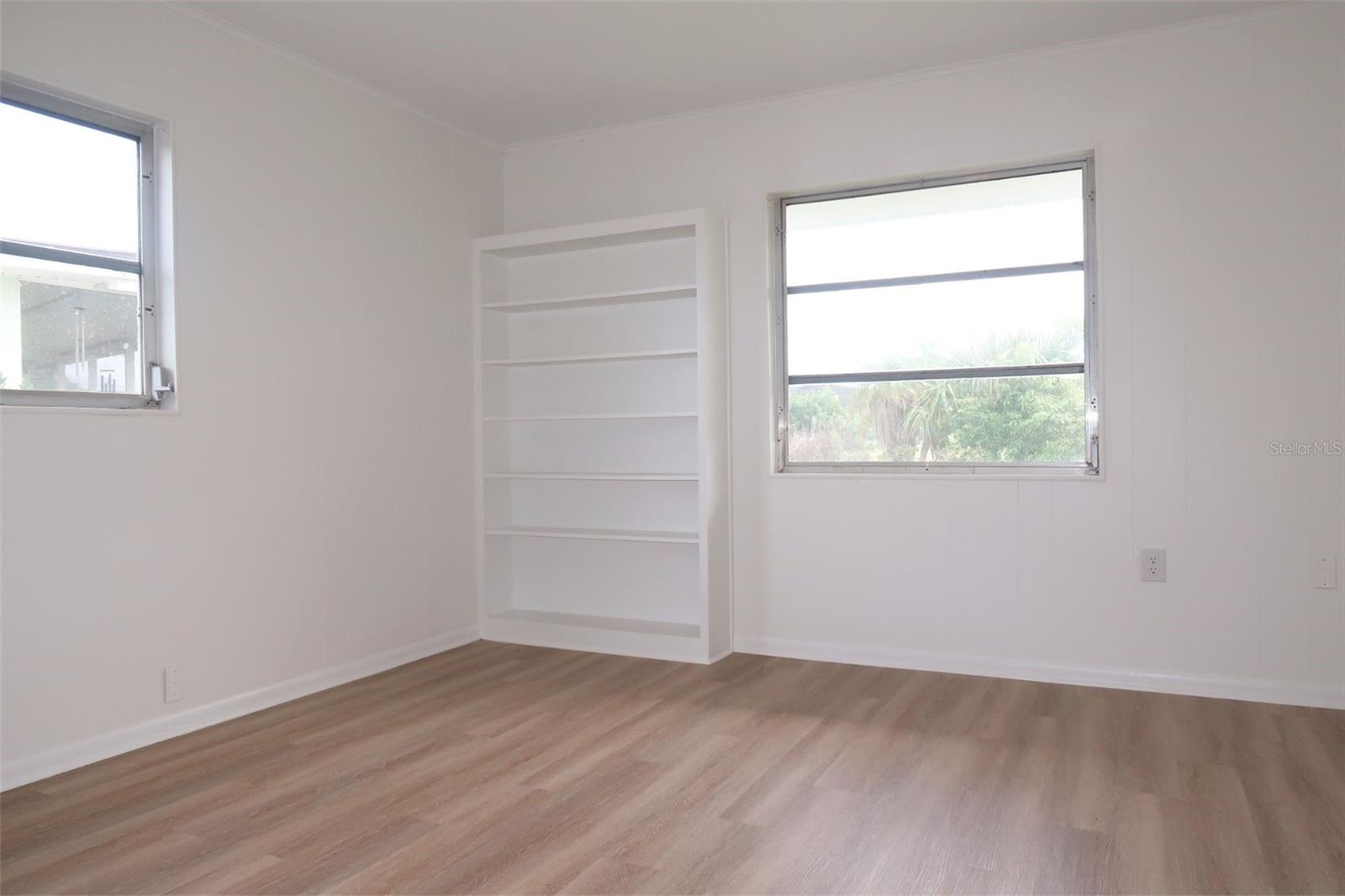 Image 20 of 24 For 604 Ojai Avenue