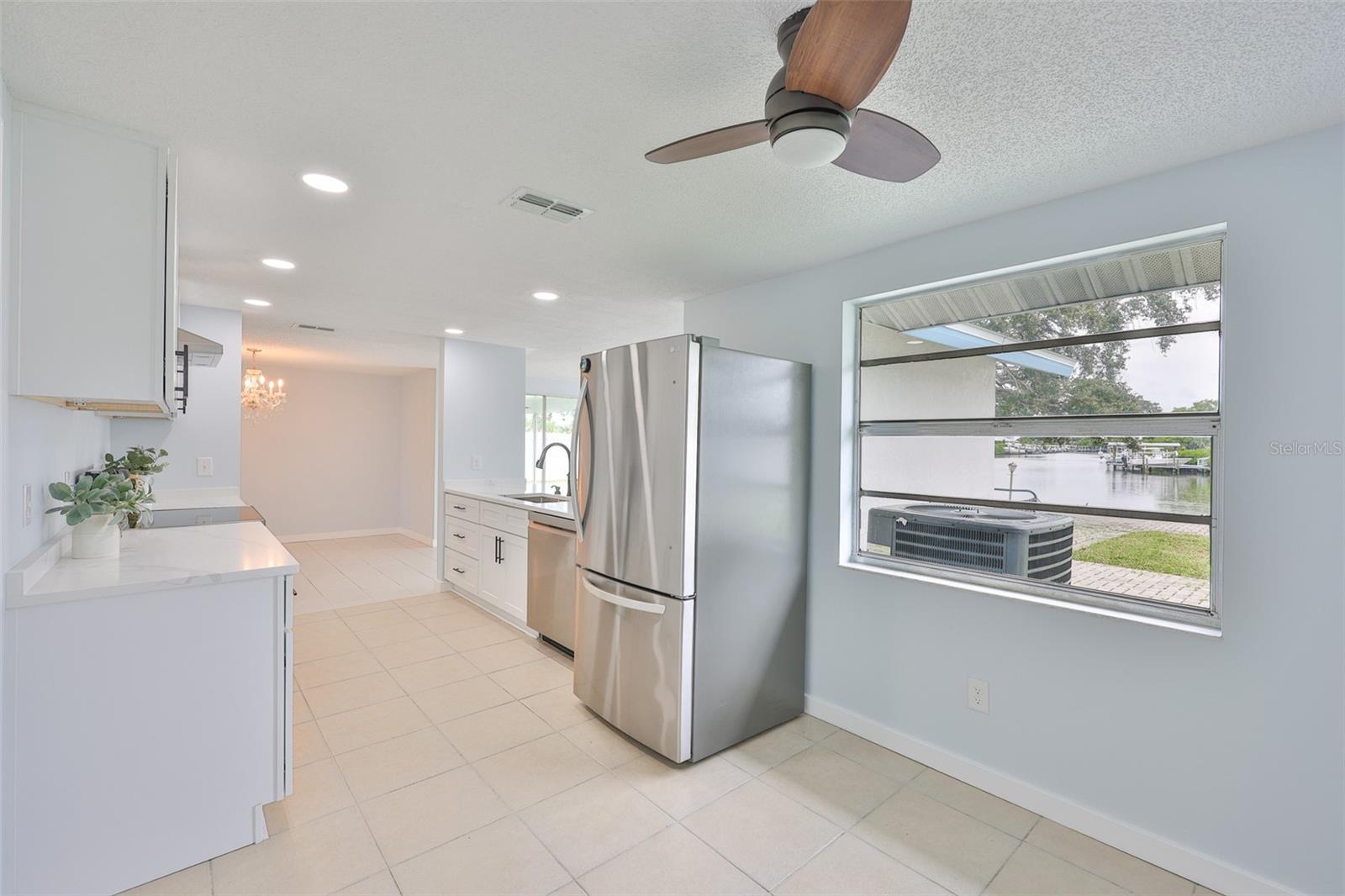 Image 12 of 31 For 423 Flamingo Drive