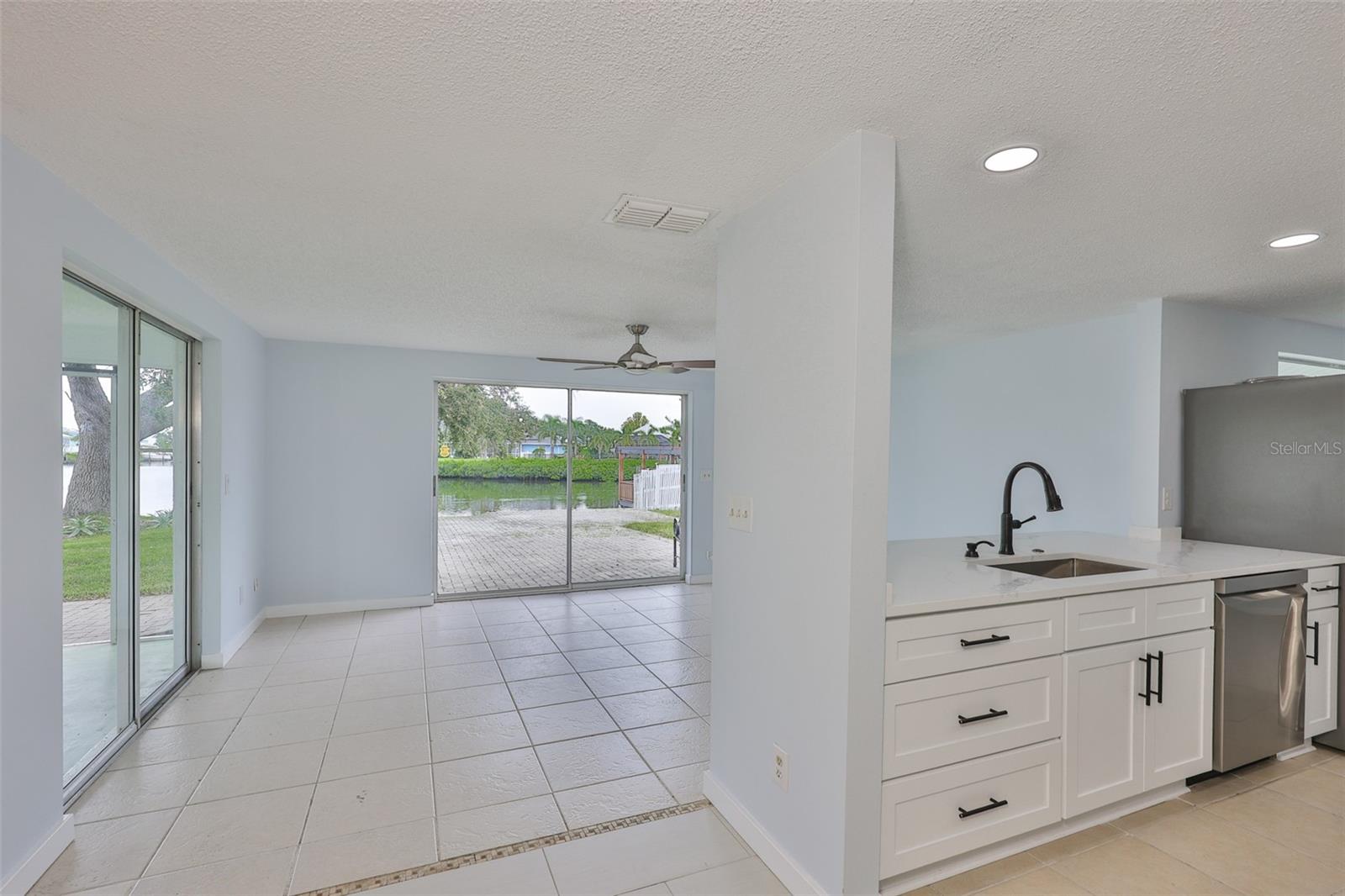 Image 13 of 31 For 423 Flamingo Drive