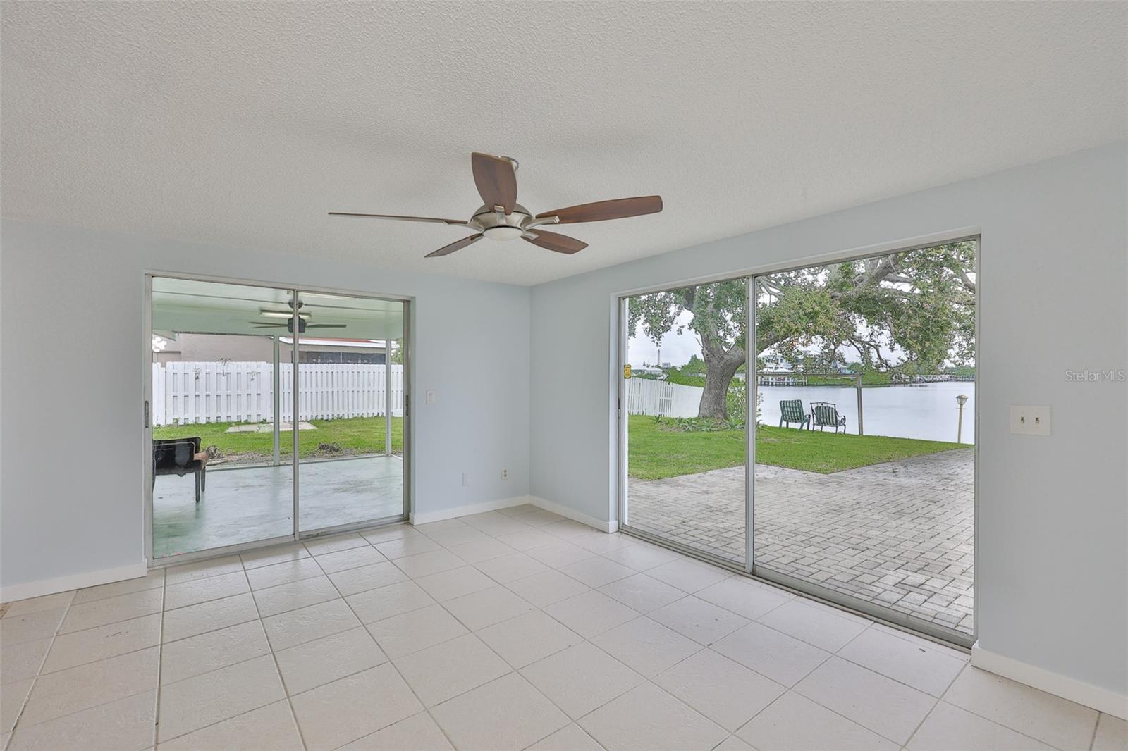 Image 15 of 31 For 423 Flamingo Drive