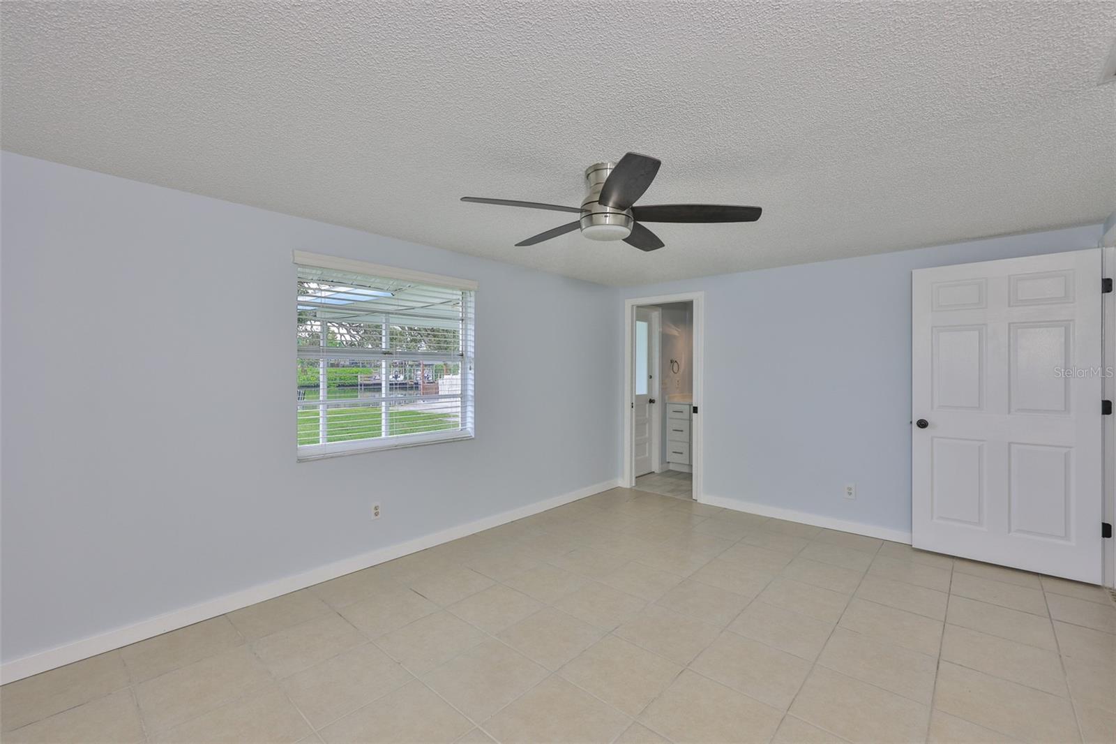 Image 20 of 31 For 423 Flamingo Drive