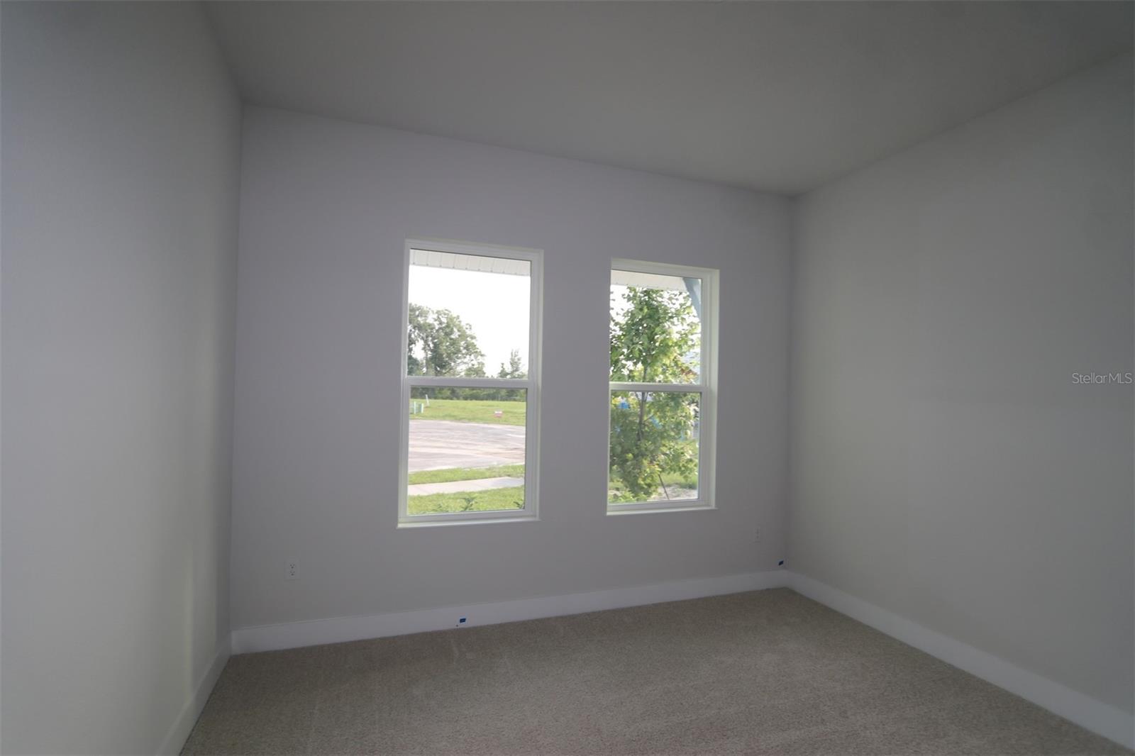 Listing photo id 10 for 31572 Hayman Loop