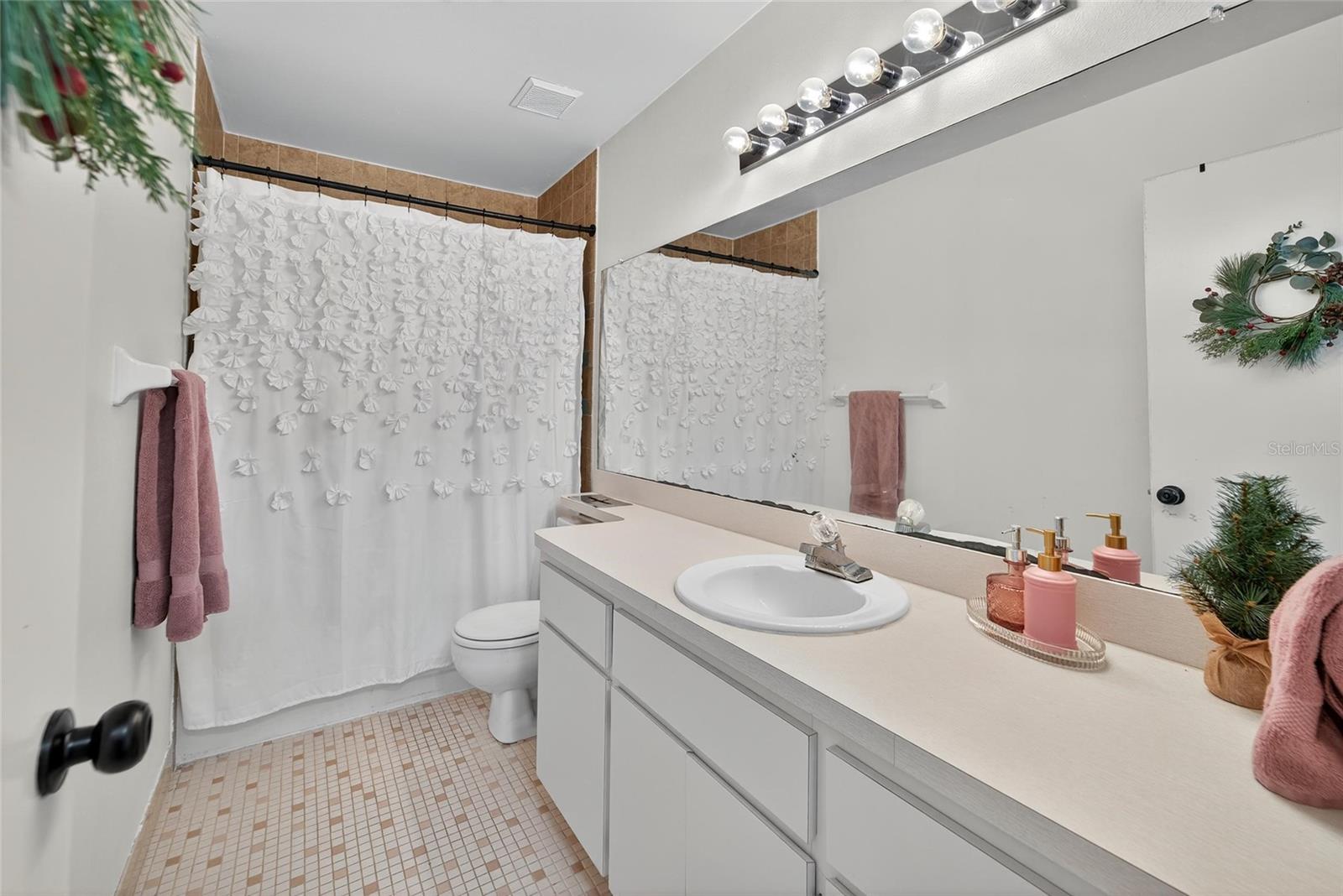 Image 29 of 60 For 8211 Broward Place