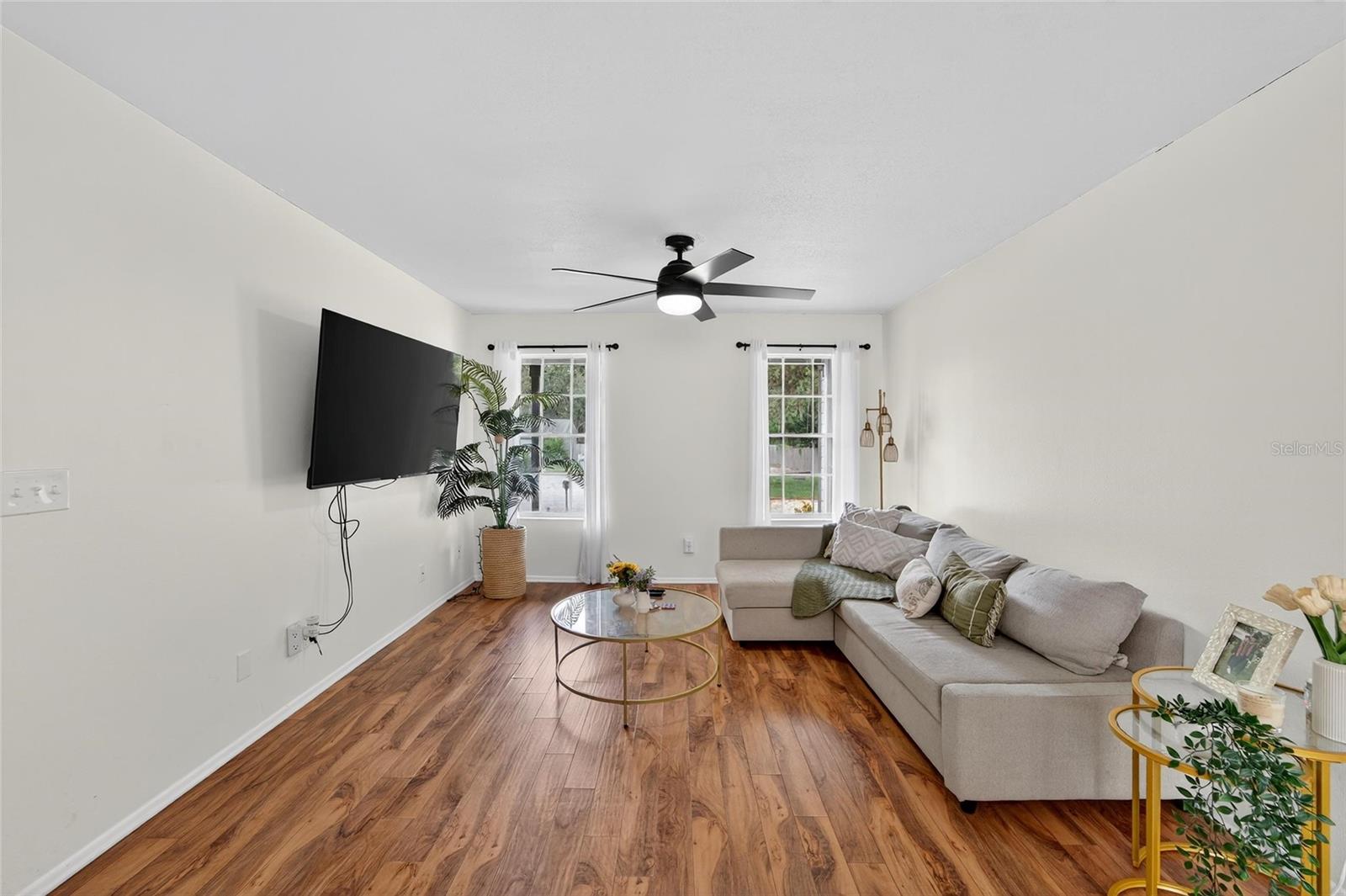 Image 6 of 60 For 8211 Broward Place
