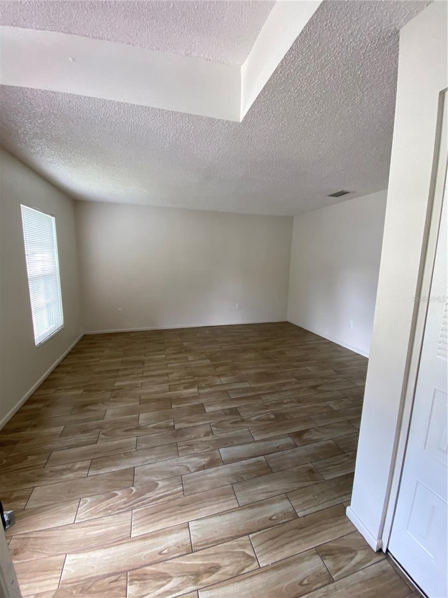 Image 5 of 21 For 1258 Franford Drive