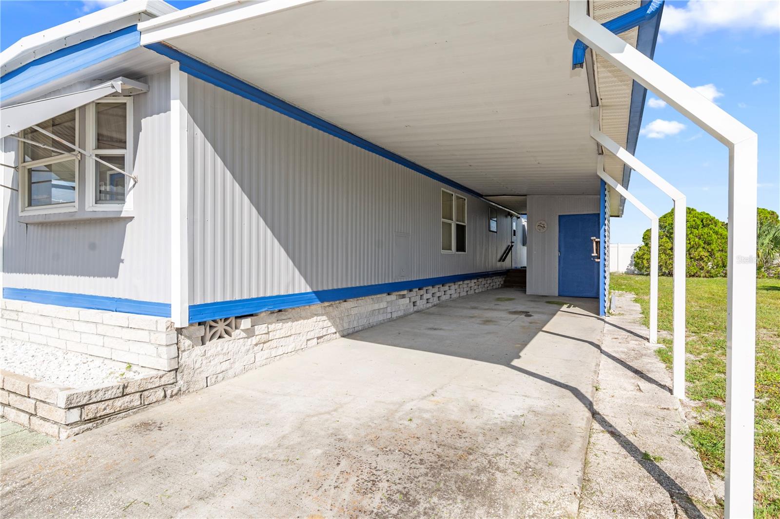 Image 18 of 30 For 680 52nd Way S 54
