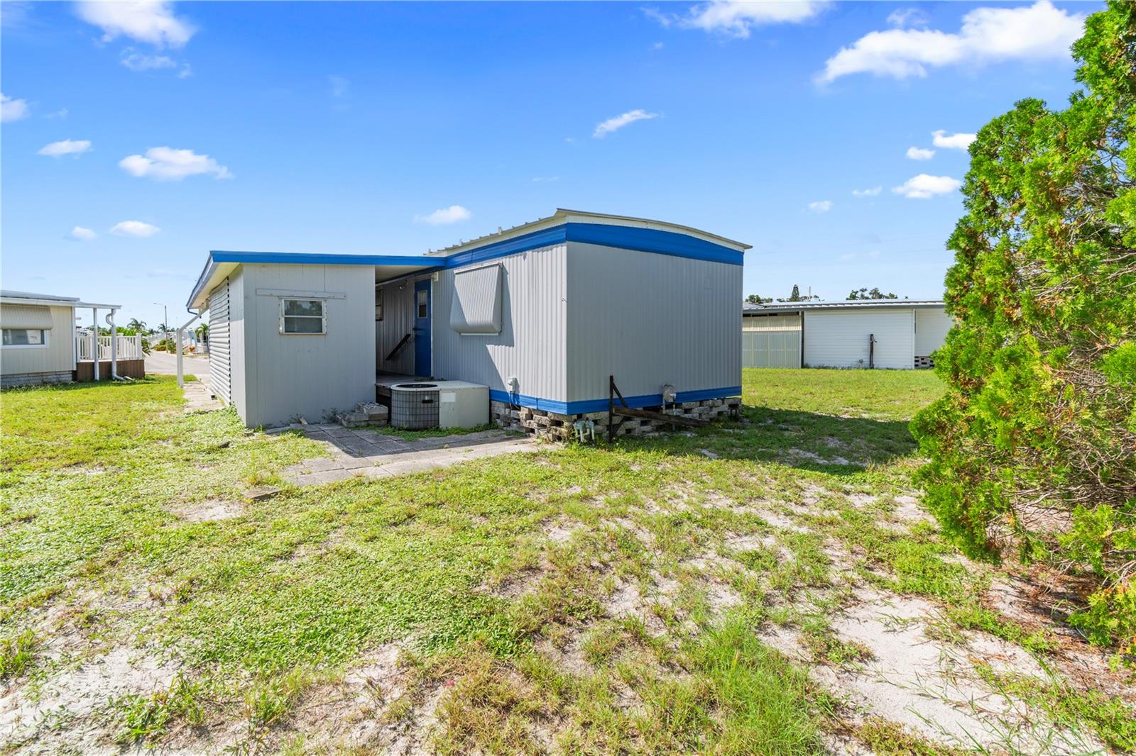Image 19 of 30 For 680 52nd Way S 54