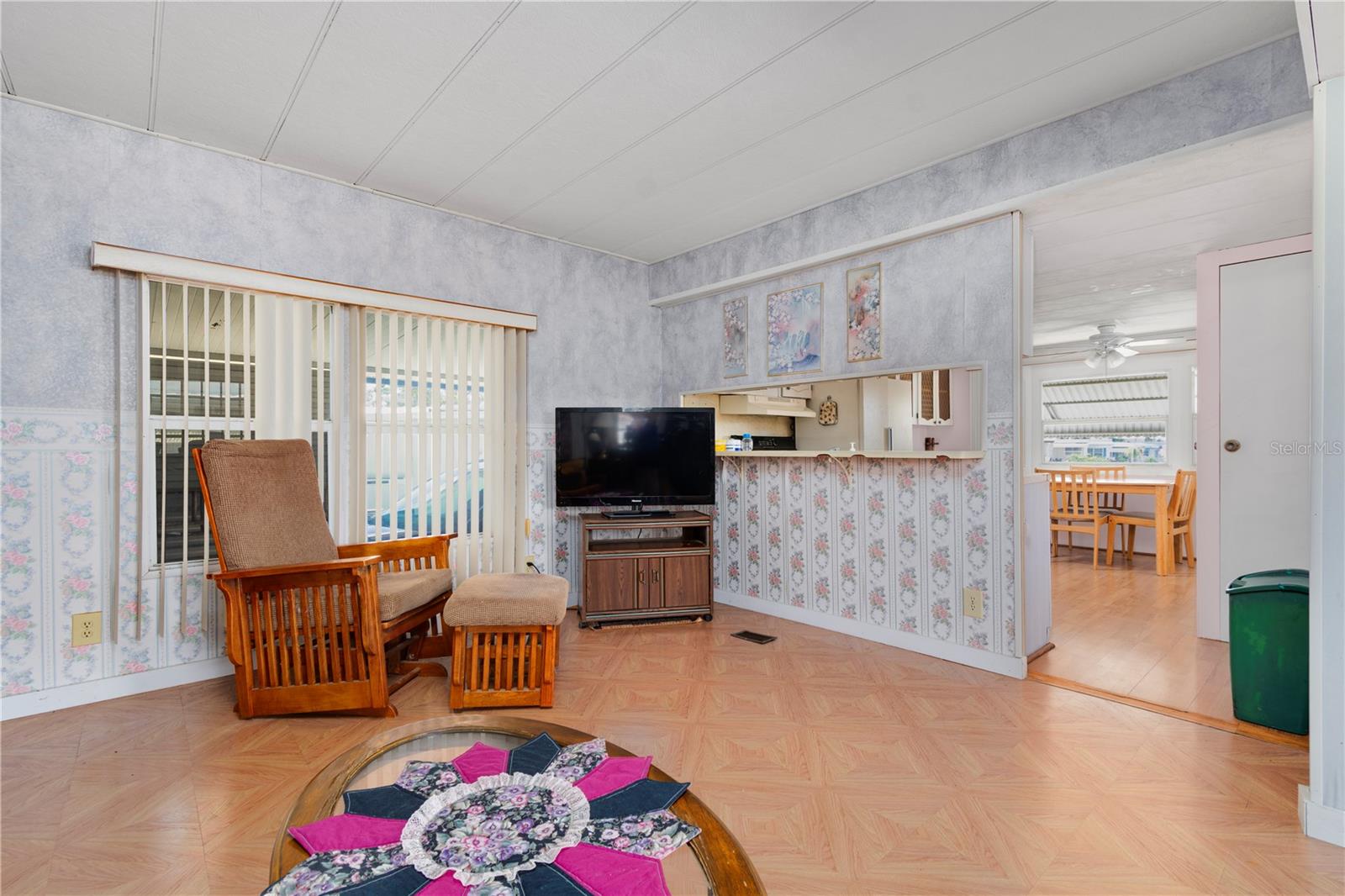 Image 5 of 30 For 680 52nd Way S 54
