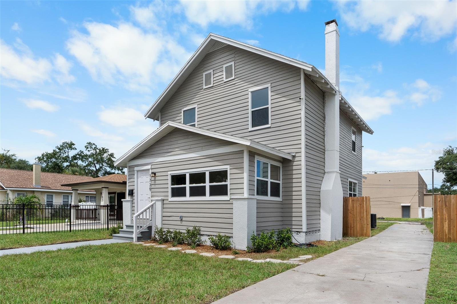 Image 31 of 46 For 1739 19th Avenue S