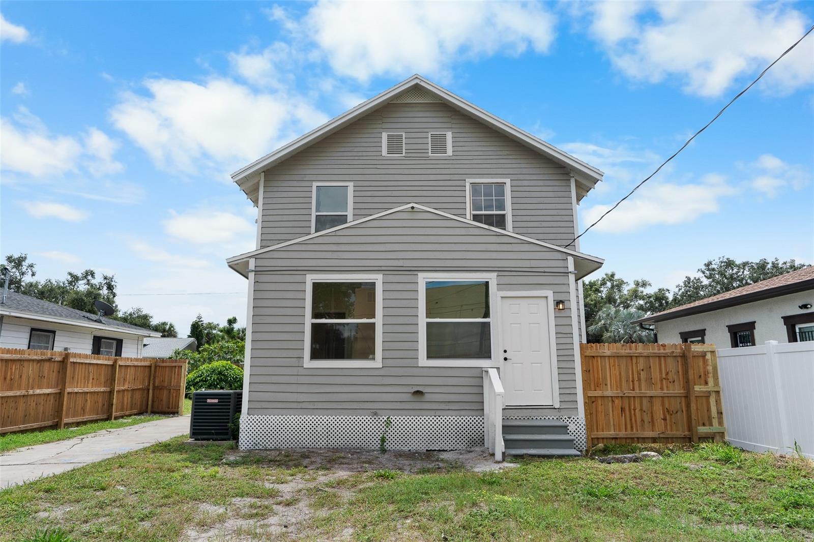 Image 34 of 46 For 1739 19th Avenue S
