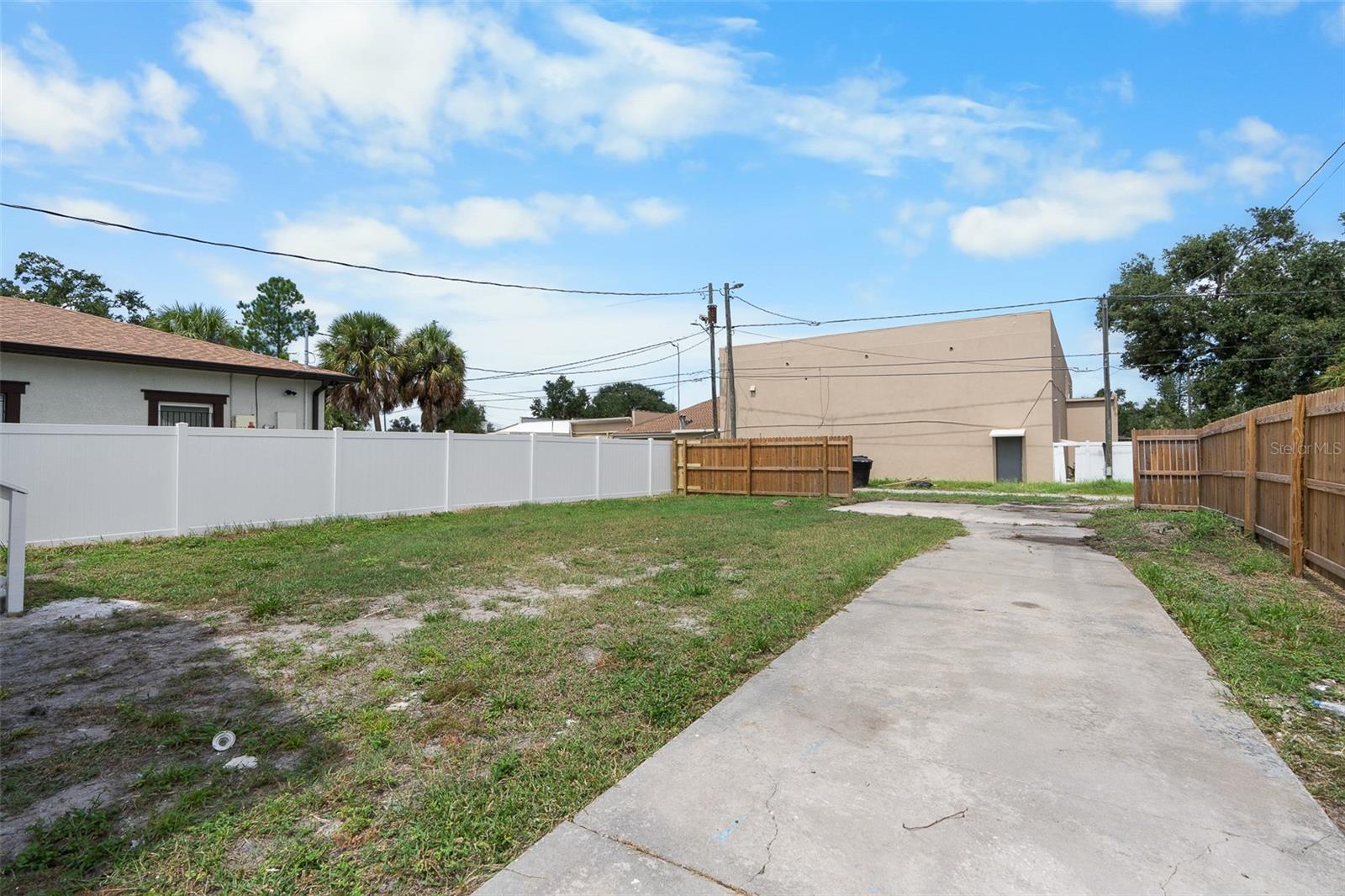 Image 35 of 46 For 1739 19th Avenue S
