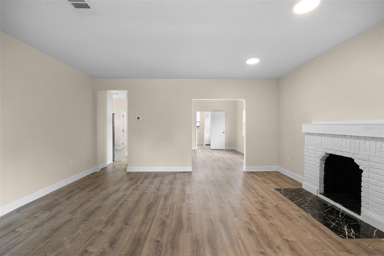 Image 9 of 46 For 1739 19th Avenue S
