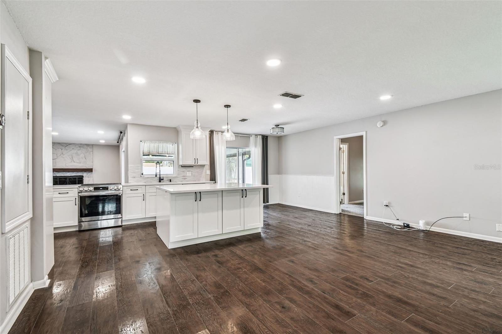 Image 11 of 74 For 17630 Meadowbridge Drive
