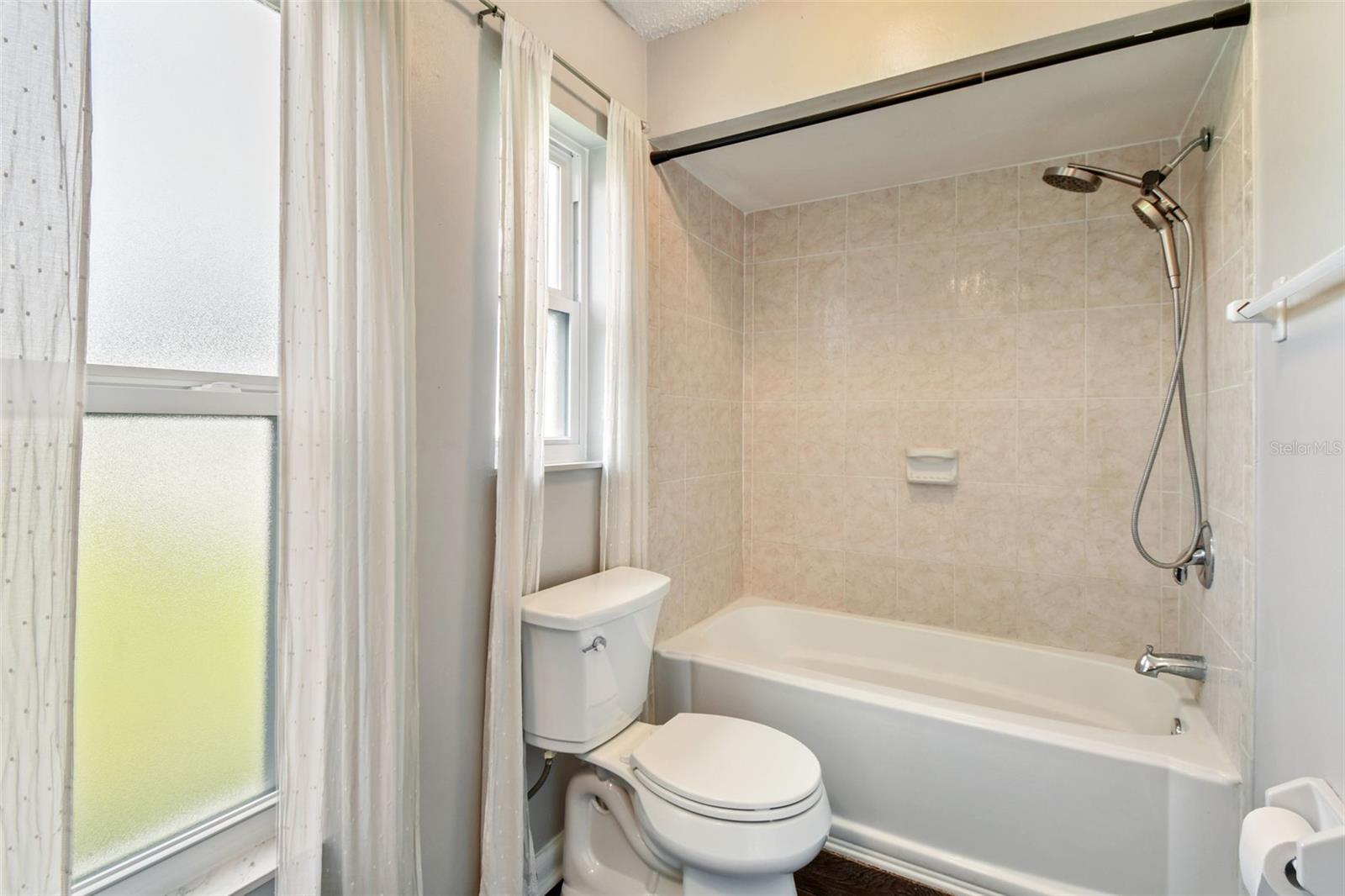 Image 30 of 74 For 17630 Meadowbridge Drive