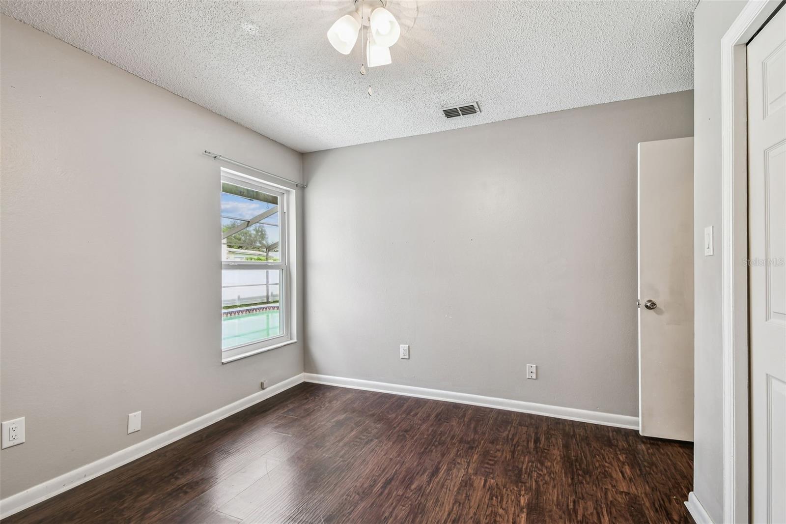 Image 52 of 74 For 17630 Meadowbridge Drive