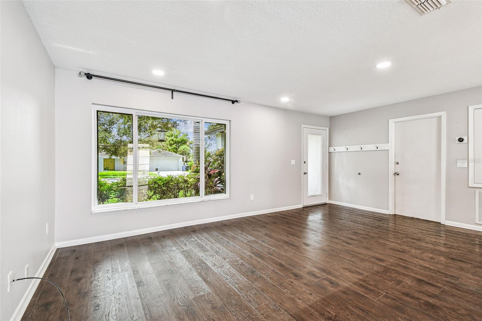 Image 7 of 74 For 17630 Meadowbridge Drive