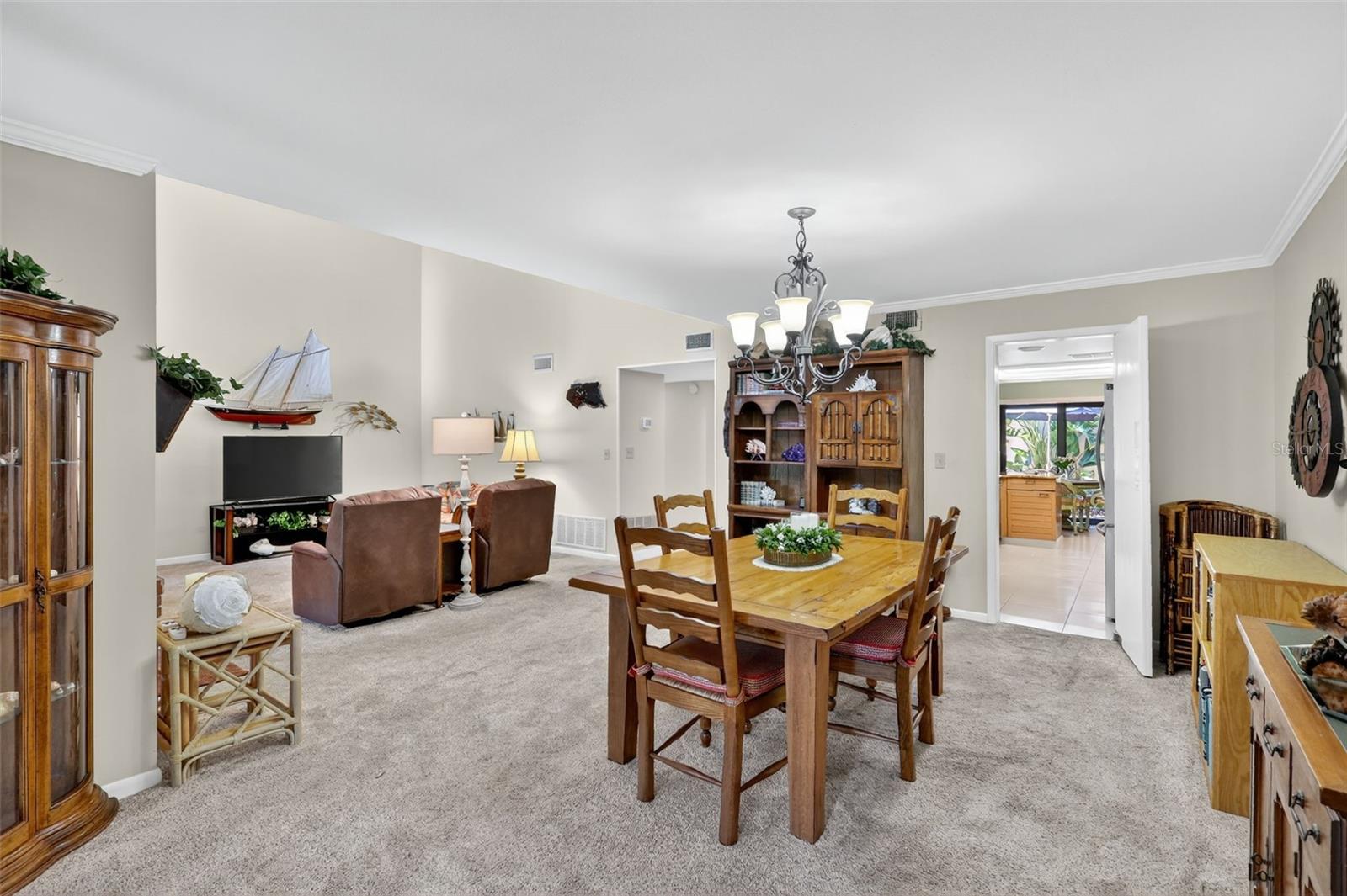 Image 12 of 67 For 13300 Indian Rocks Road 403