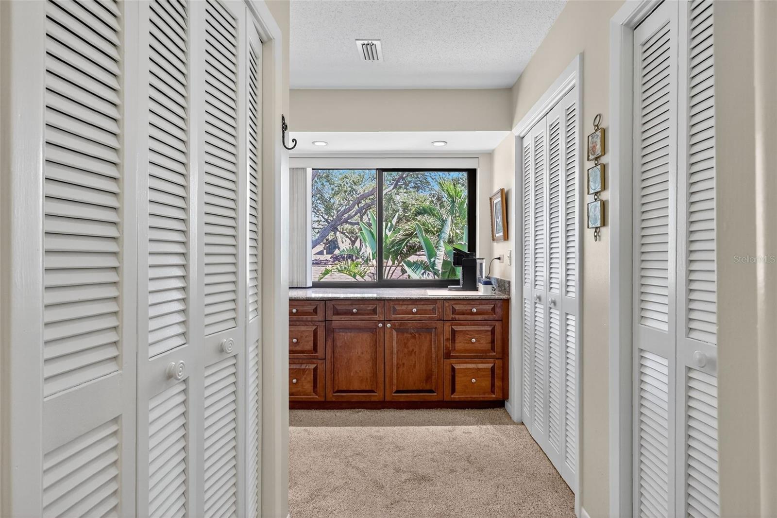 Image 18 of 67 For 13300 Indian Rocks Road 403