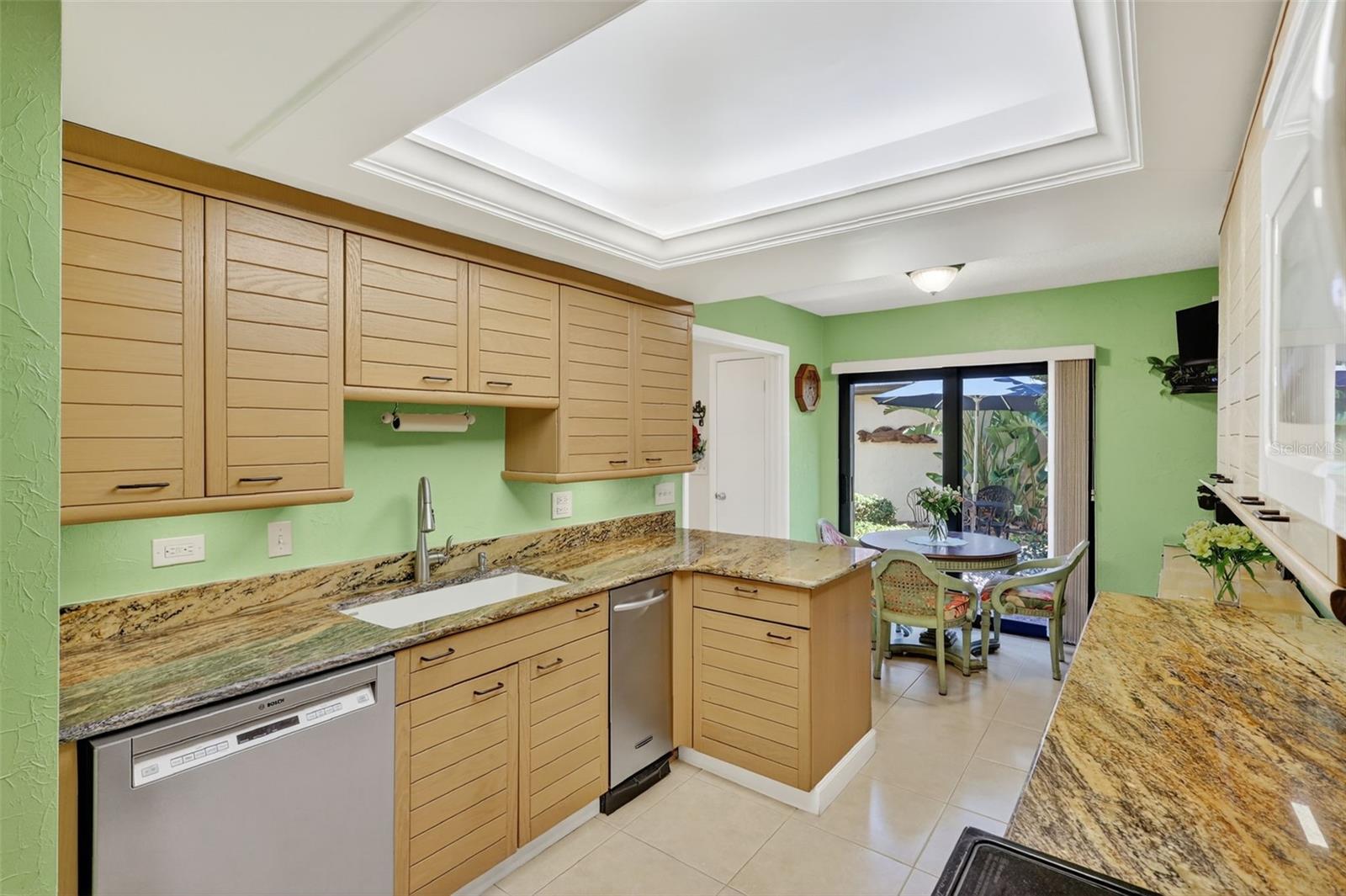 Image 35 of 67 For 13300 Indian Rocks Road 403