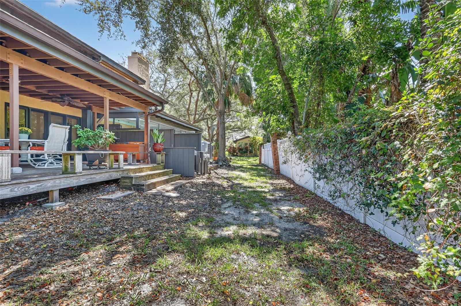 Image 41 of 67 For 13300 Indian Rocks Road 403