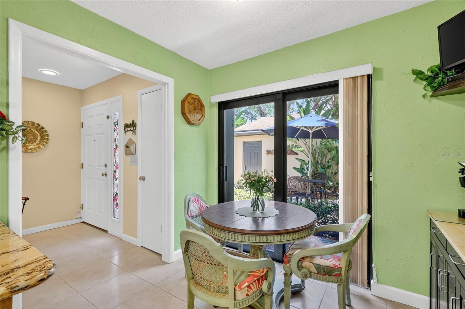 Image 6 of 67 For 13300 Indian Rocks Road 403