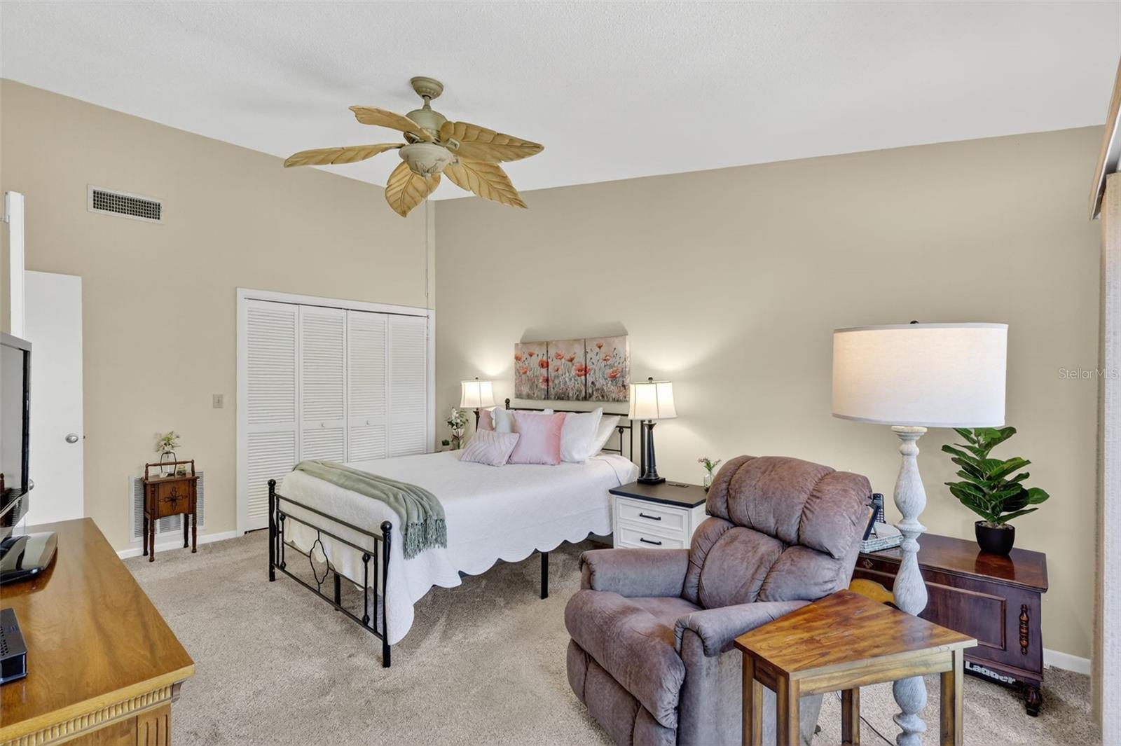 Image 60 of 67 For 13300 Indian Rocks Road 403