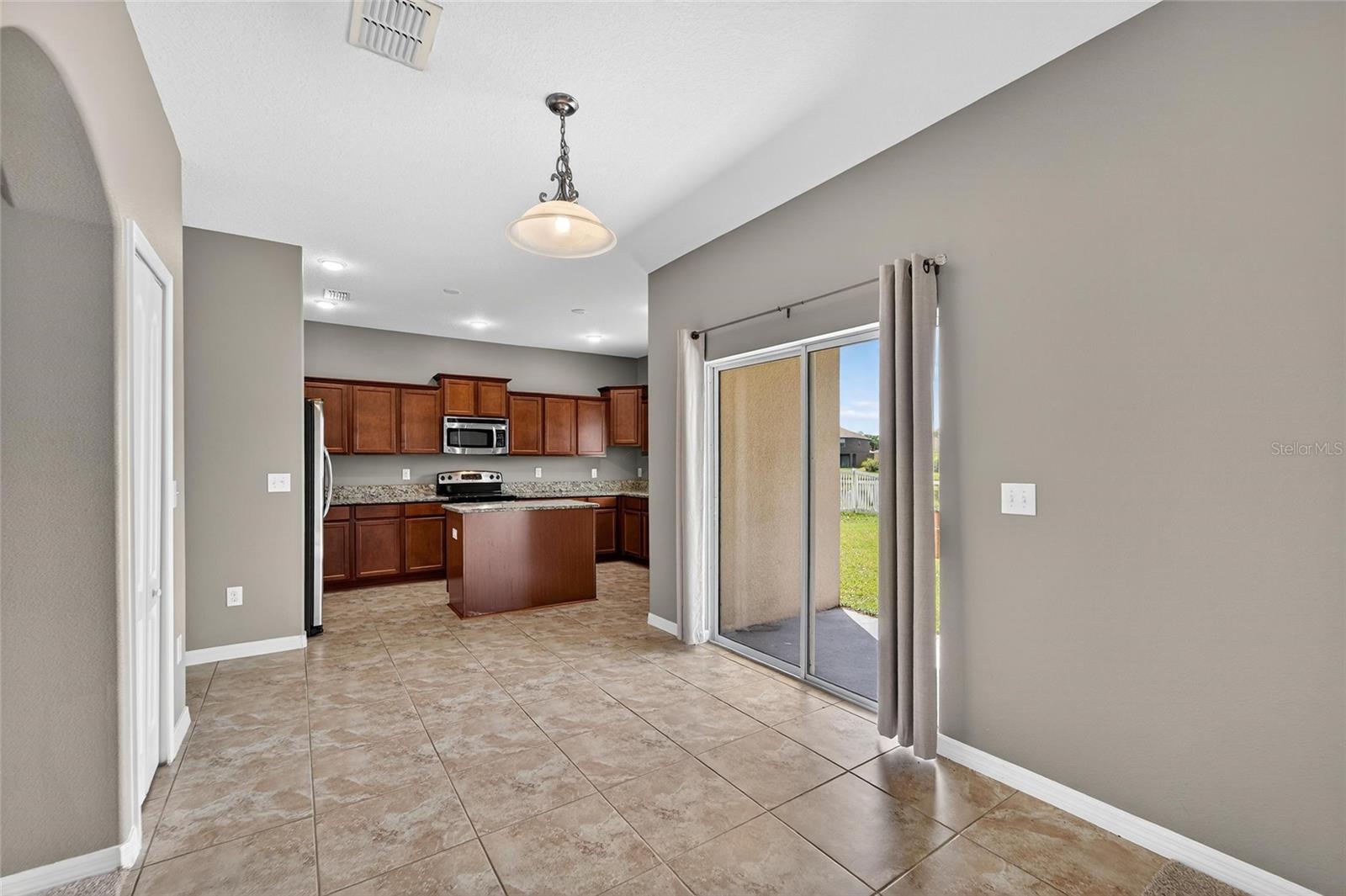 Image 61 of 100 For 609 Tanana Fall Drive