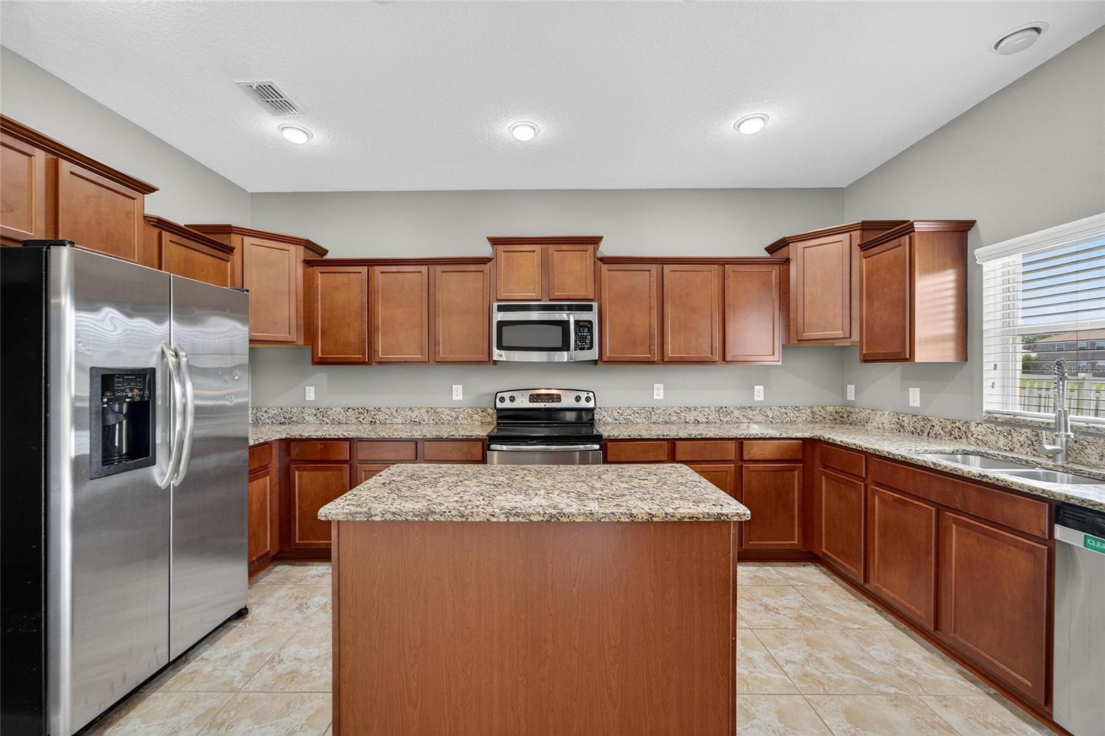 Image 64 of 100 For 609 Tanana Fall Drive