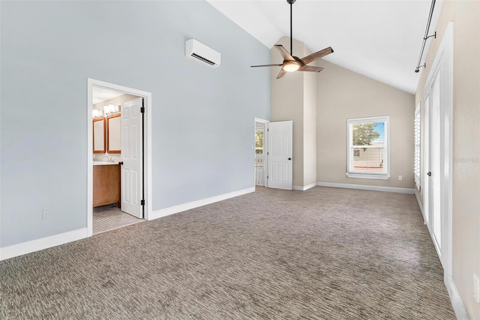Image 13 of 31 For 2842 16th Avenue N