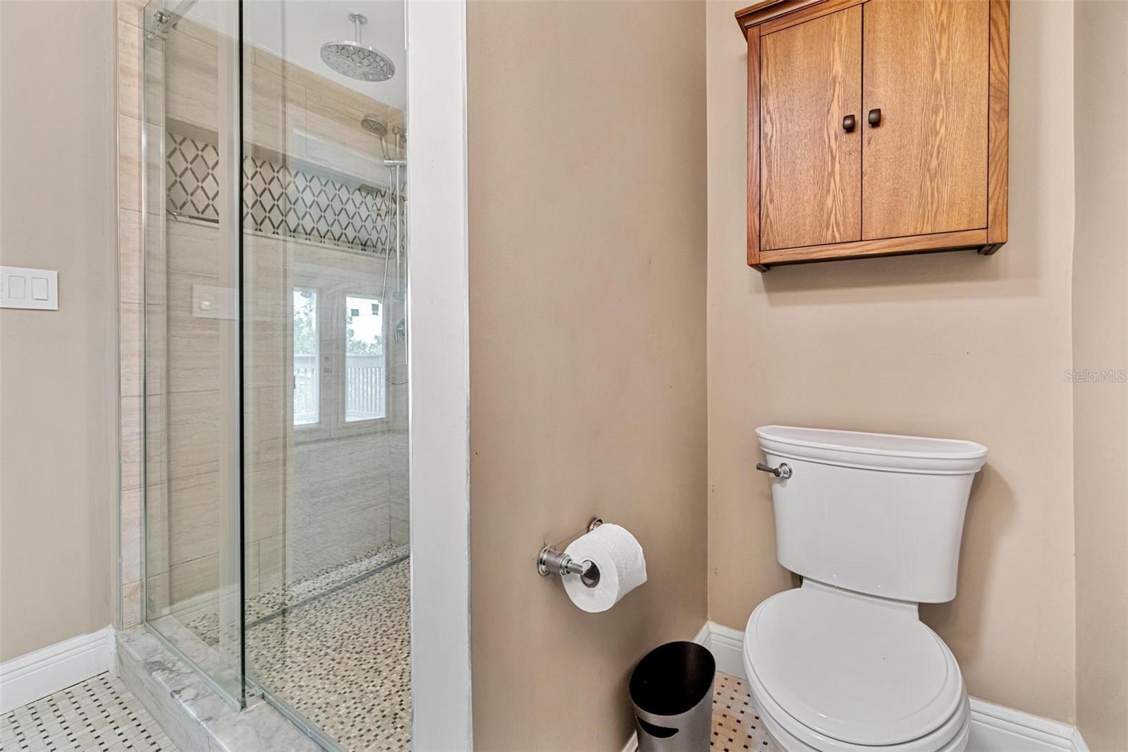 Image 18 of 31 For 2842 16th Avenue N