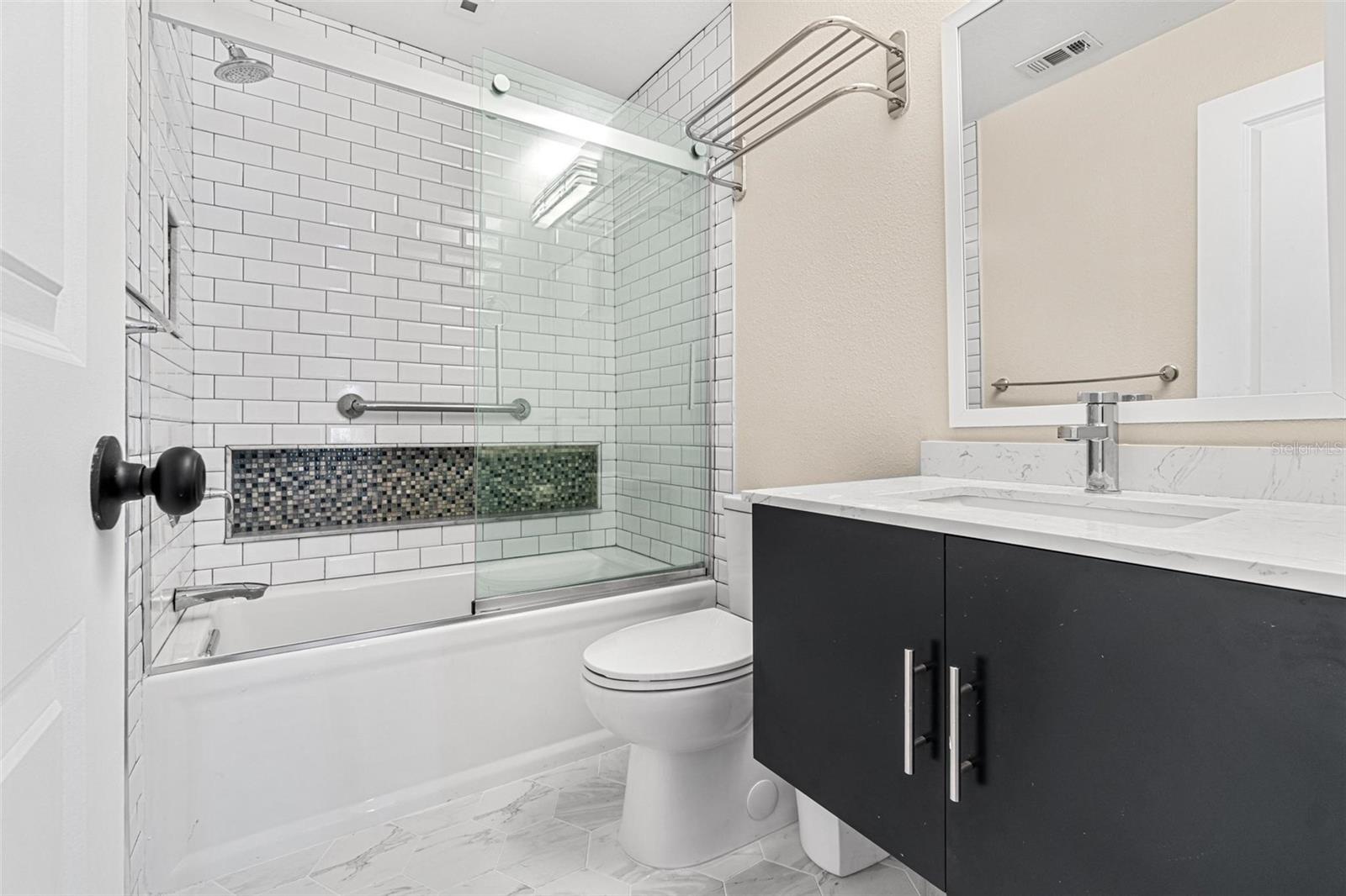 Image 24 of 31 For 2842 16th Avenue N
