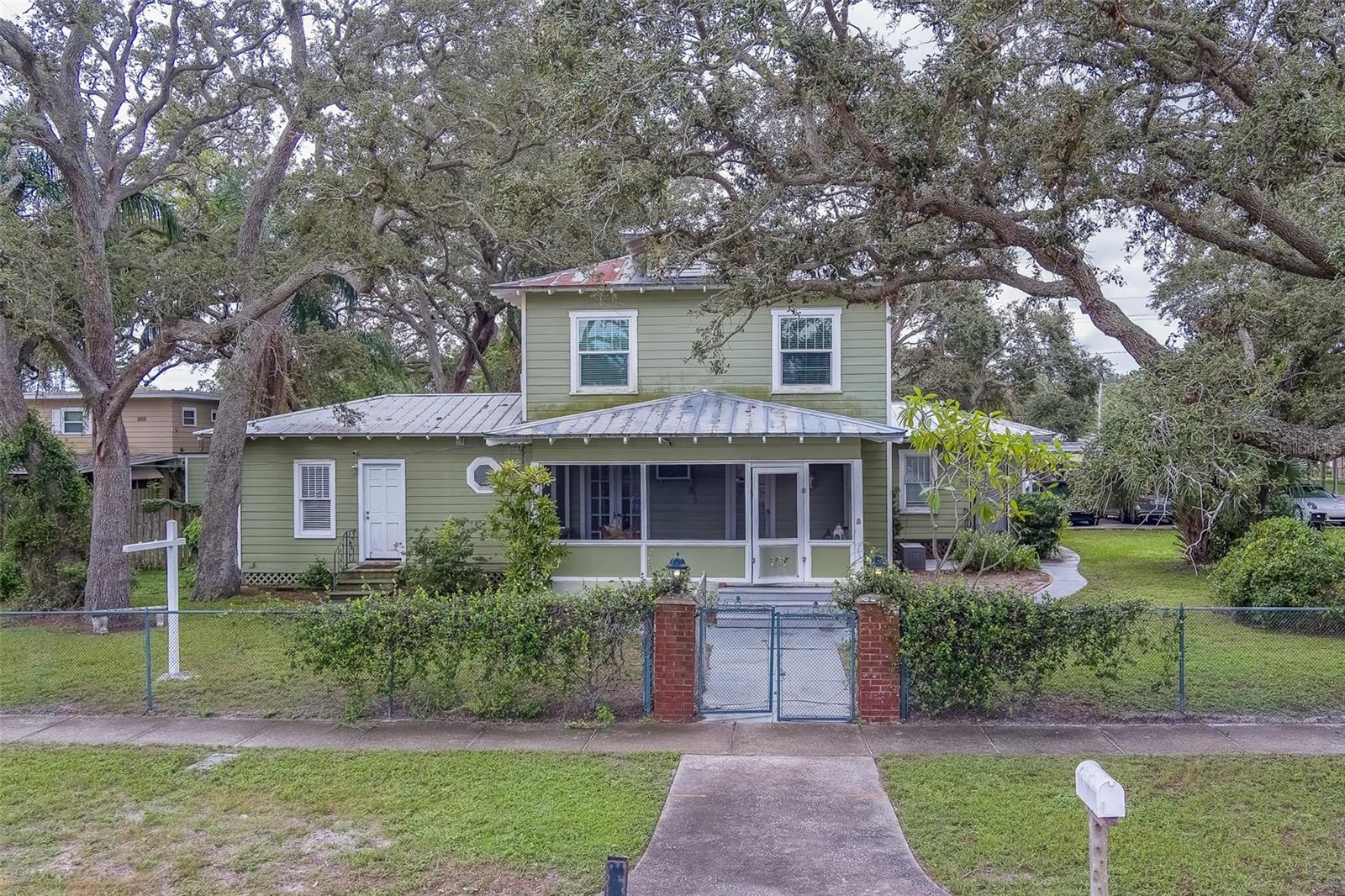 Details for 107 7th Avenue Se, LARGO, FL 33771