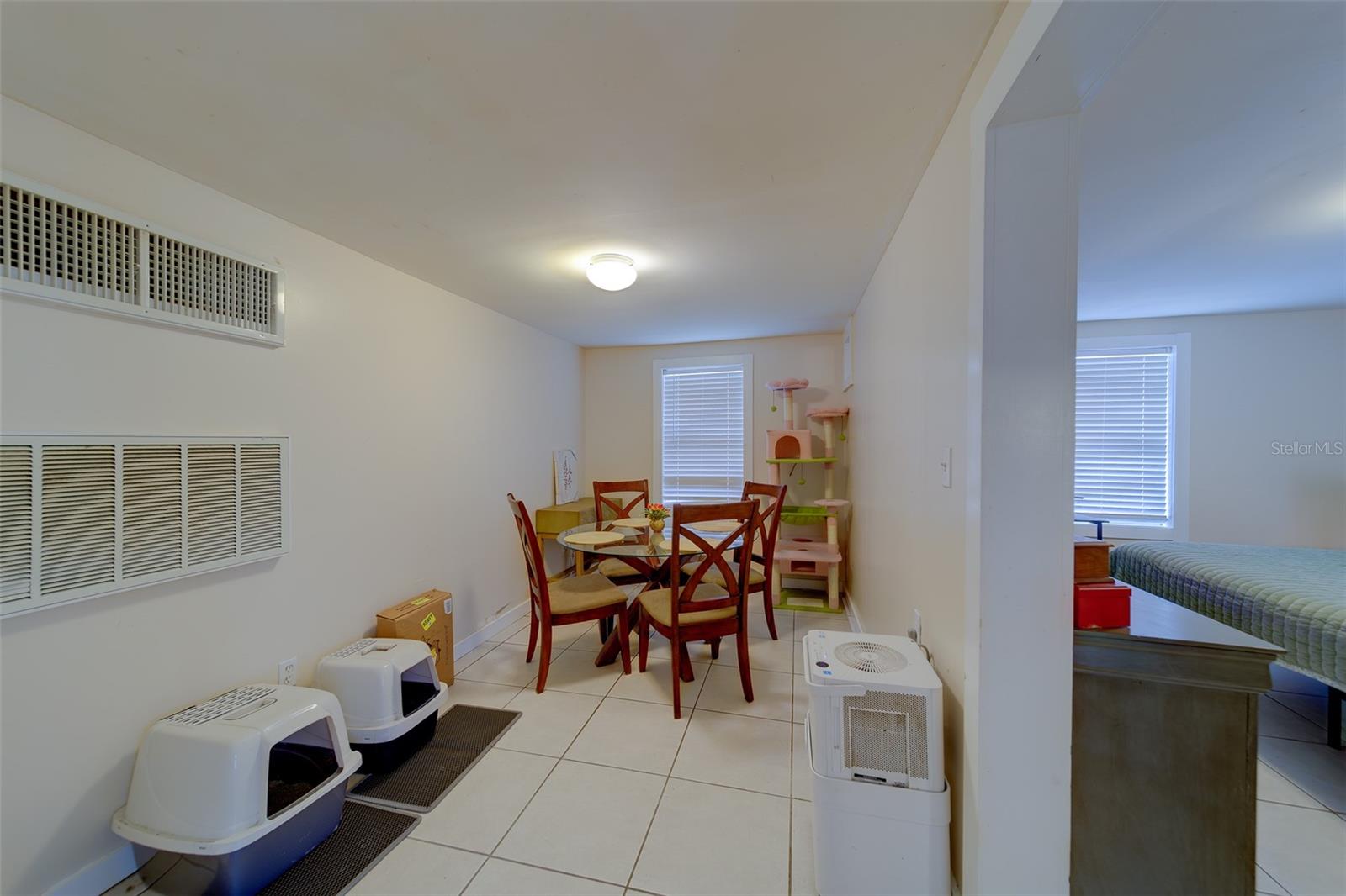 Image 39 of 68 For 107 7th Avenue Se
