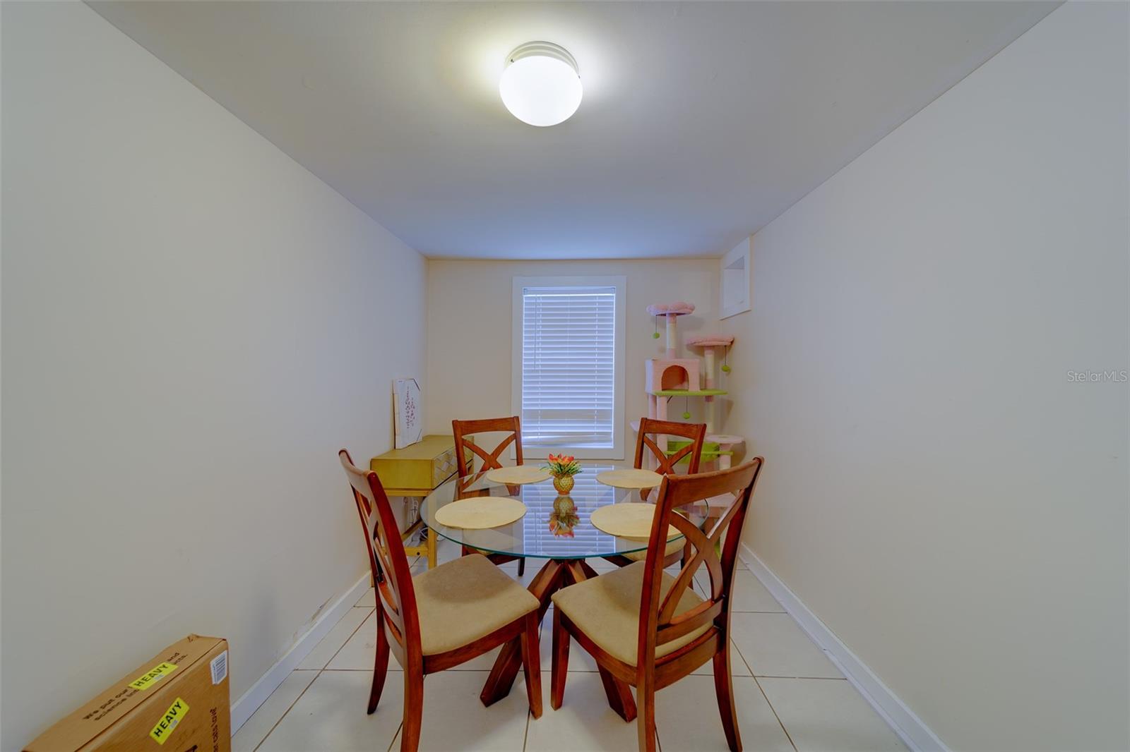 Image 40 of 68 For 107 7th Avenue Se